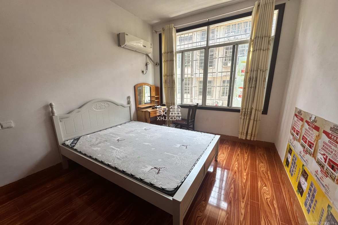 小龚湾小区 1室1厅1卫 1150.0元/月 小龚湾小区 1室1厅1卫 1150.0元/月室内图