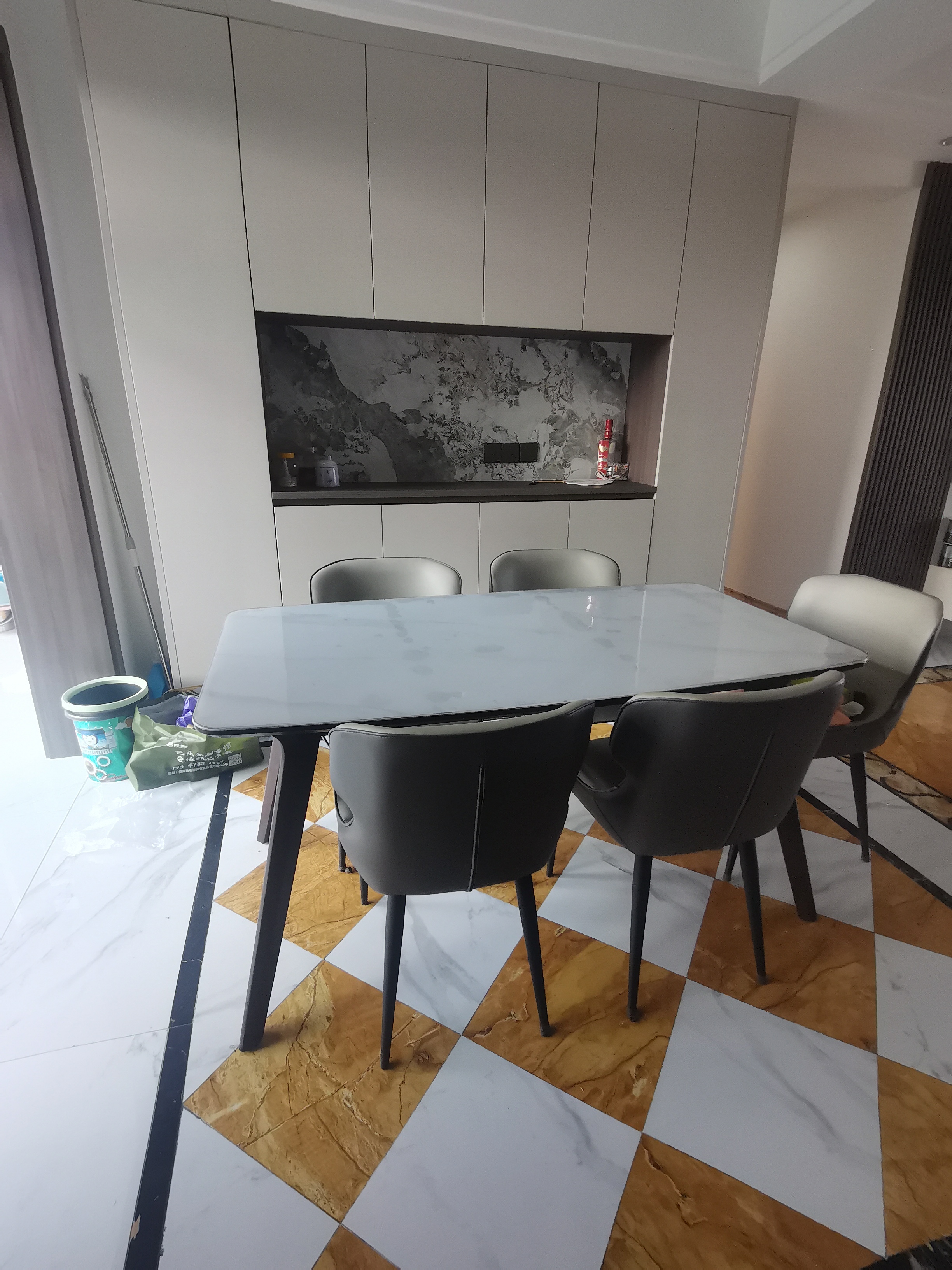 碧桂园豪园 3室2厅2卫 2000.0元/月 碧桂园豪园 3室2厅2卫 2000.0元/月室内图