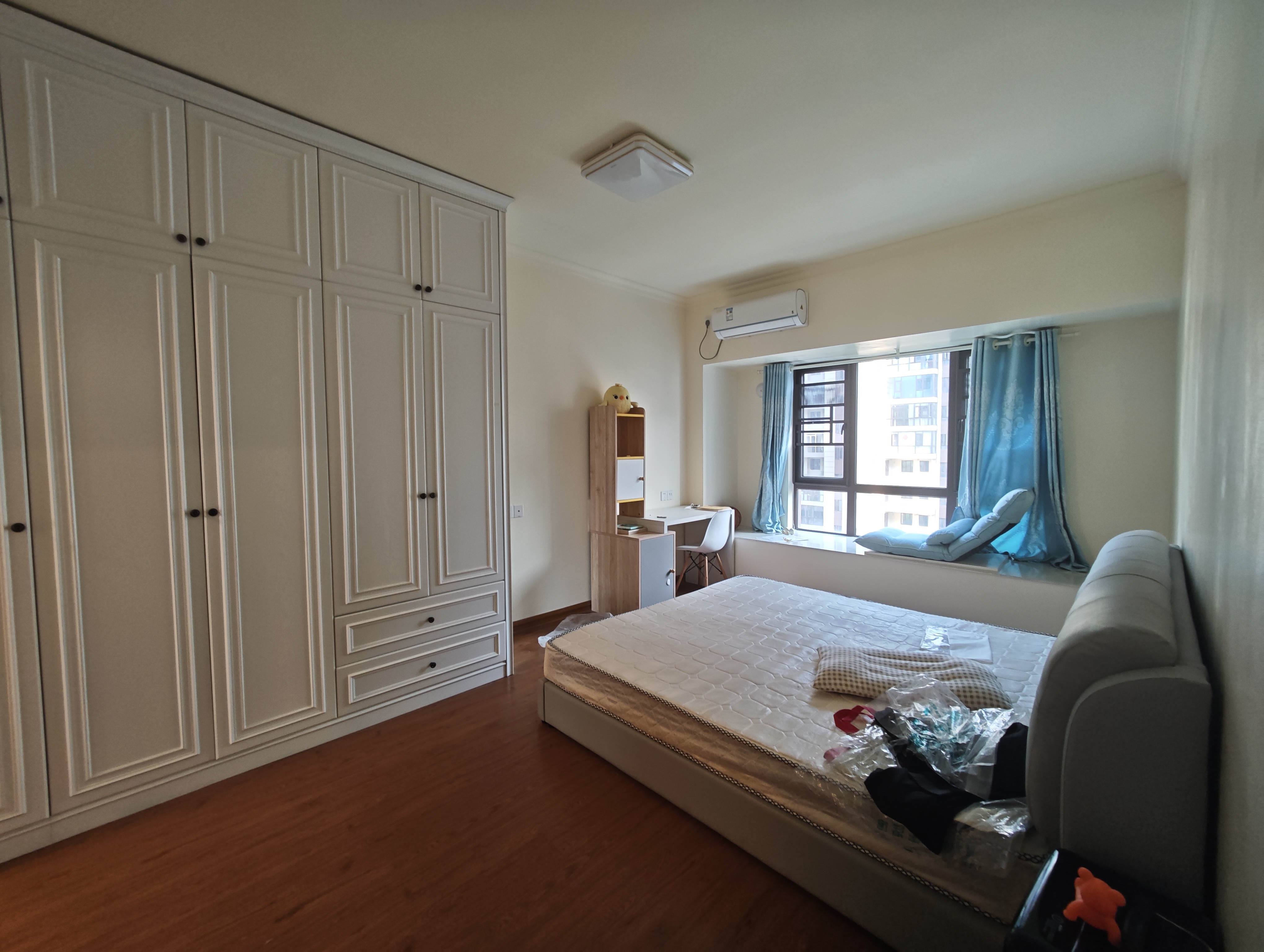 碧桂园豪园-二期 4室2厅2卫 2000.0元/月 碧桂园豪园-二期 4室2厅2卫 2000.0元/月室内图