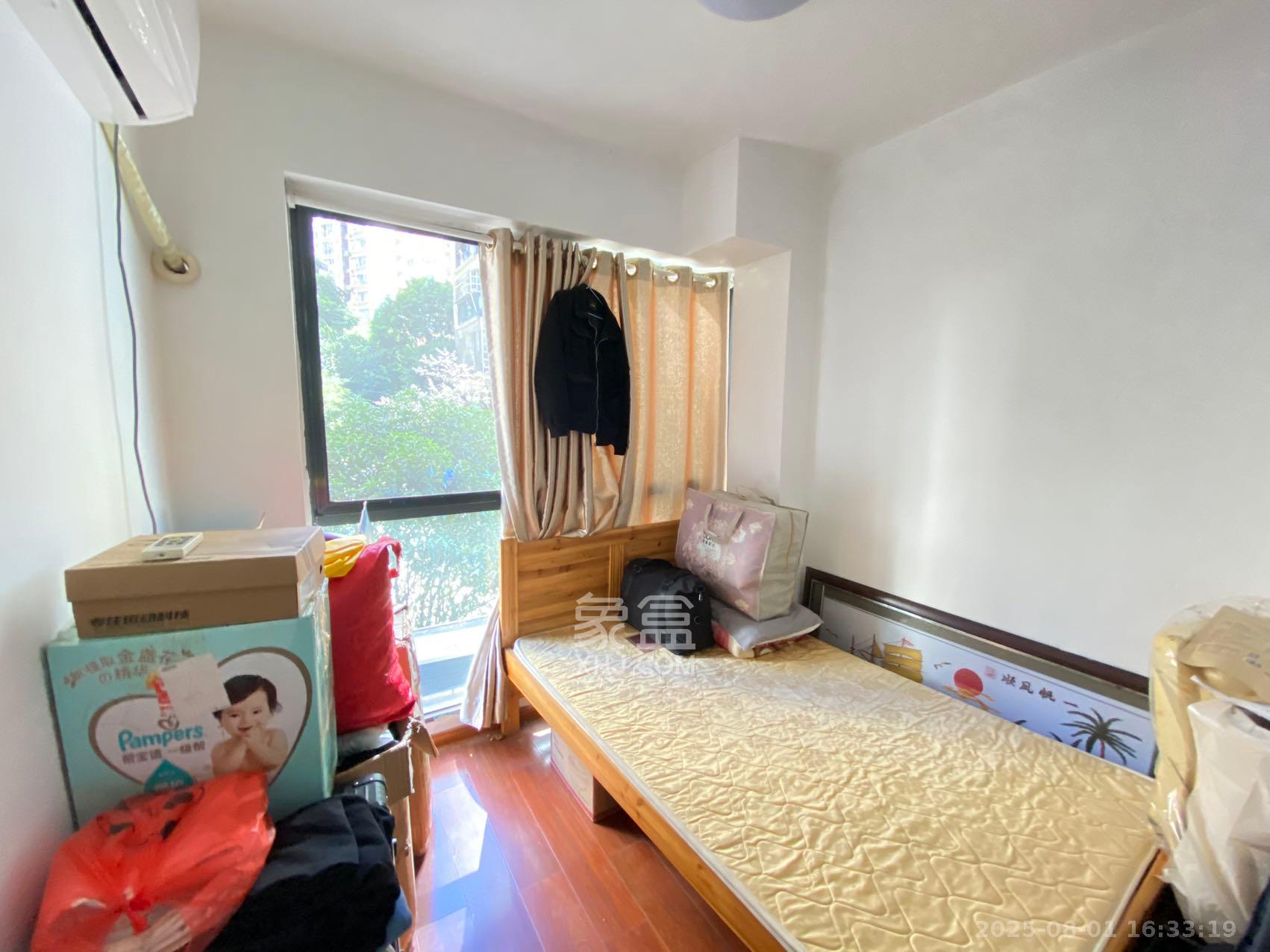 阿普阿布 3室2厅1卫 2000.0元/月 阿普阿布 3室2厅1卫 2000.0元/月室内图