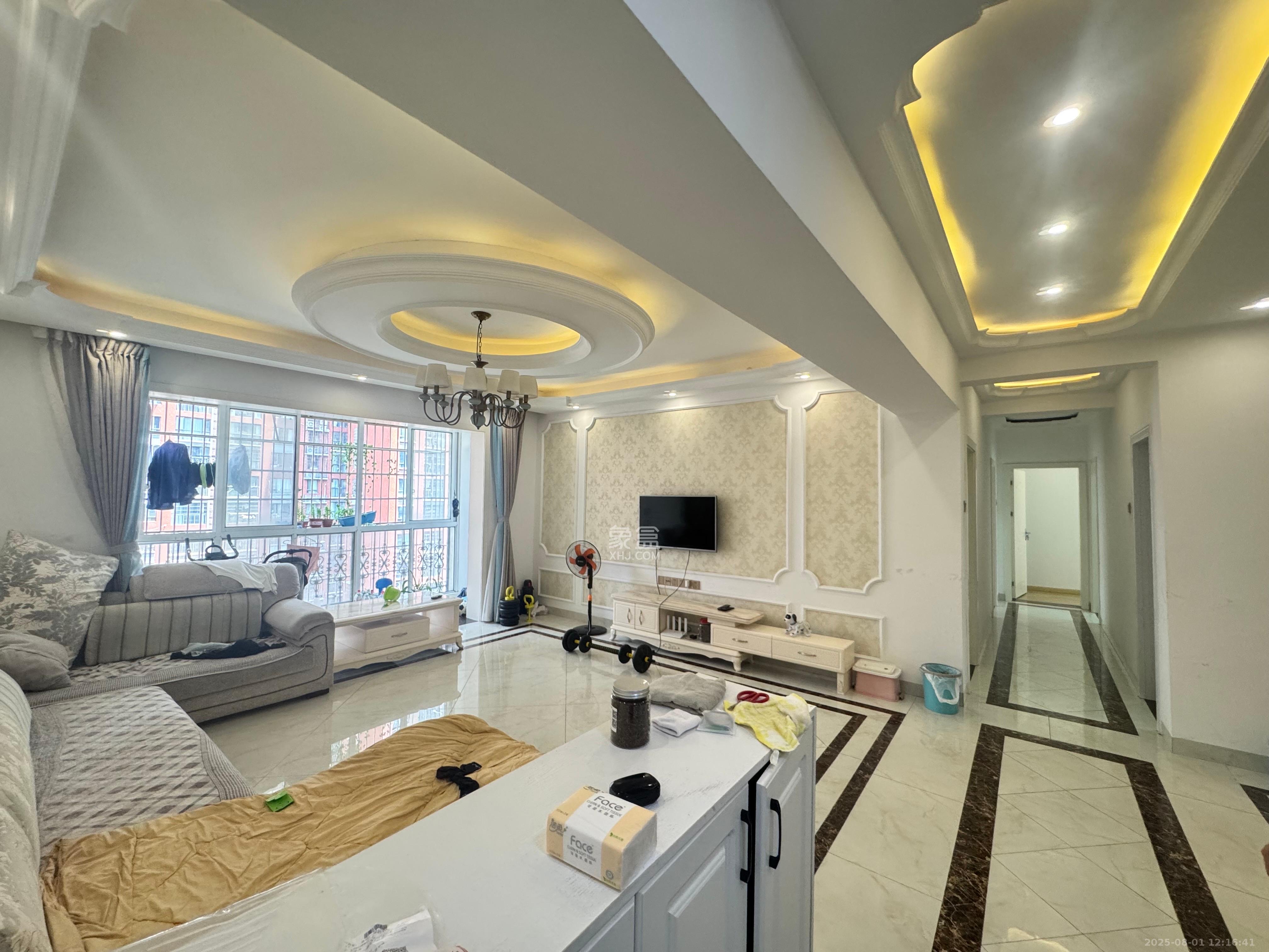 广泰家园  4室2厅2卫    2500.0元/月室内图