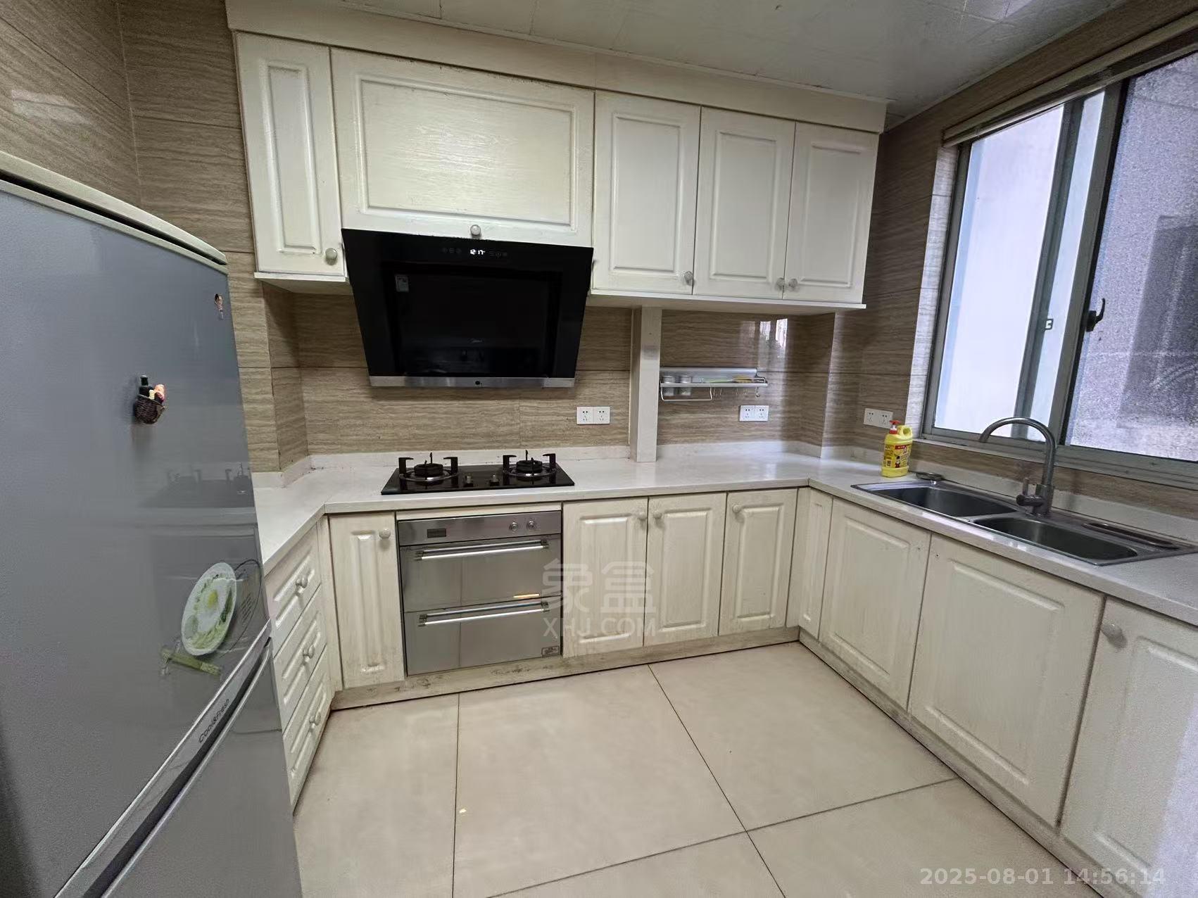 山河锦园 4室2厅2卫 2000.0元/月 山河锦园 4室2厅2卫 2000.0元/月室内图