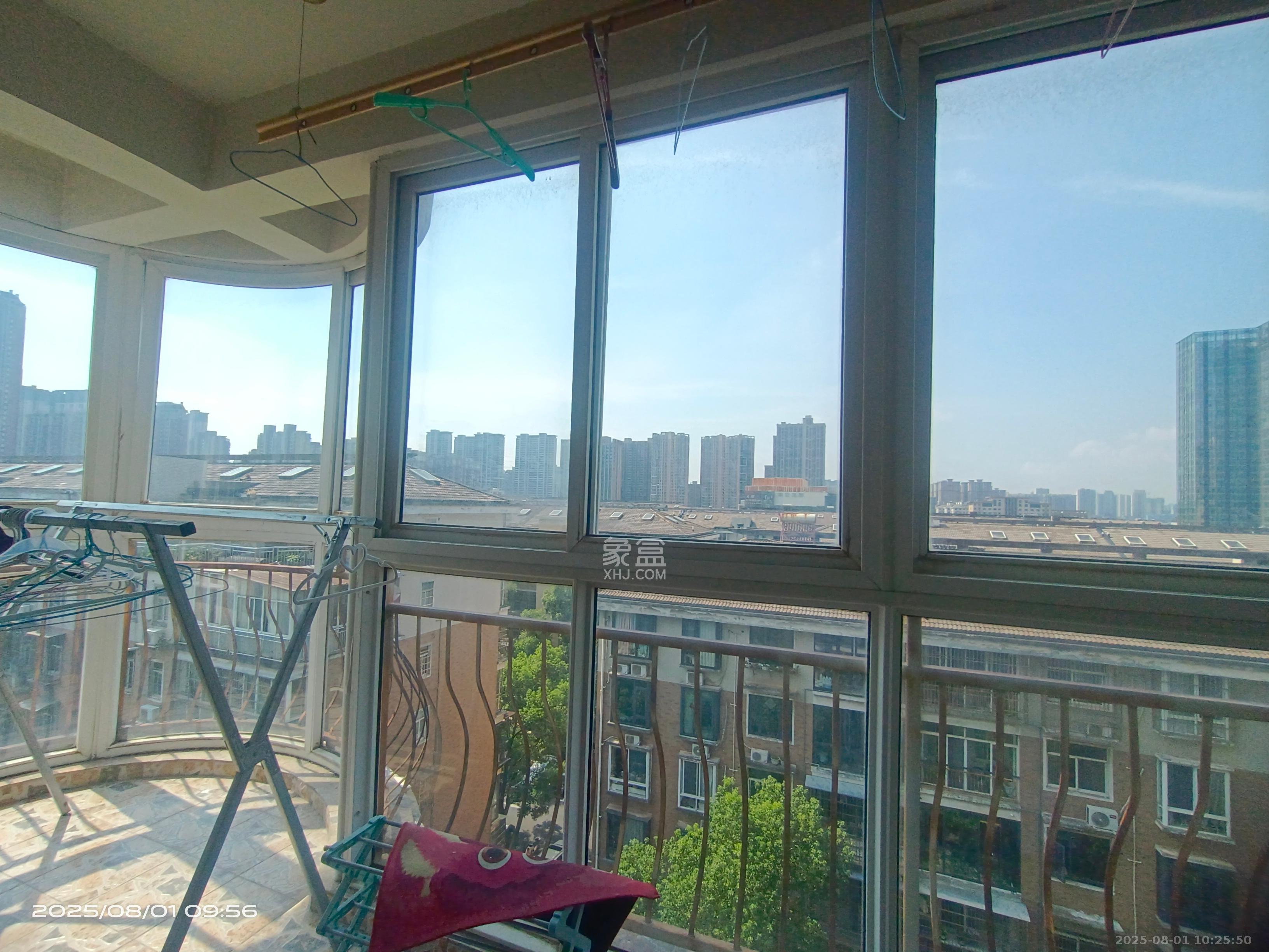 仁和雨花家园  4室2厅2卫    2800.0元/月室内图