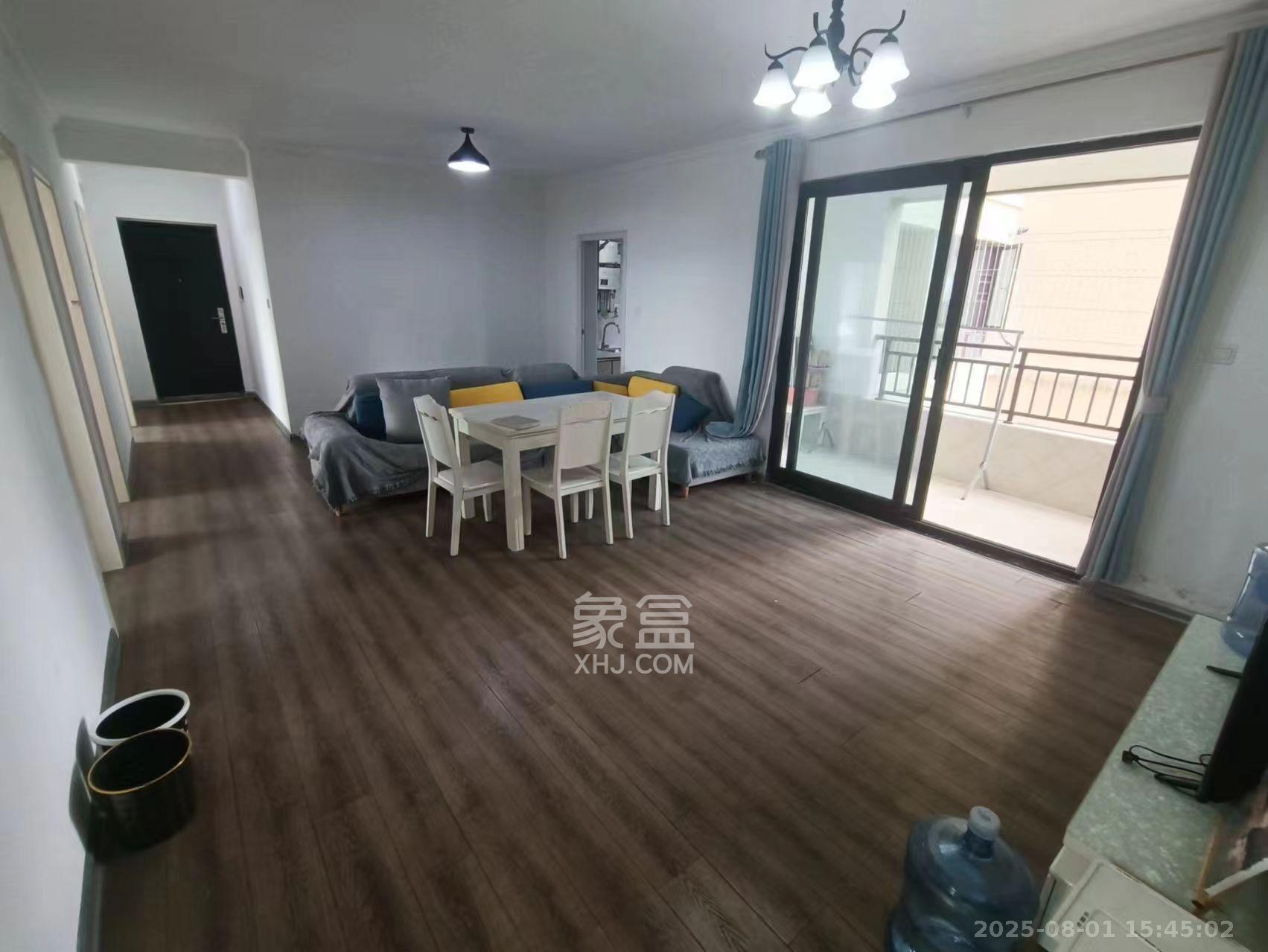 融创融公馆(融创臻苑)  4室2厅2卫    2600.0元/月 融创融公馆(融创臻苑)  4室2厅2卫    2600.0元/月室内图