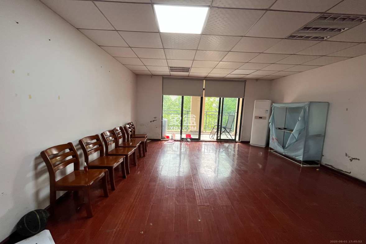 堤亚纳湾(深业沙河城) 4室2厅1卫 3500.0元/月 堤亚纳湾(深业沙河城) 4室2厅1卫 3500.0元/月室内图