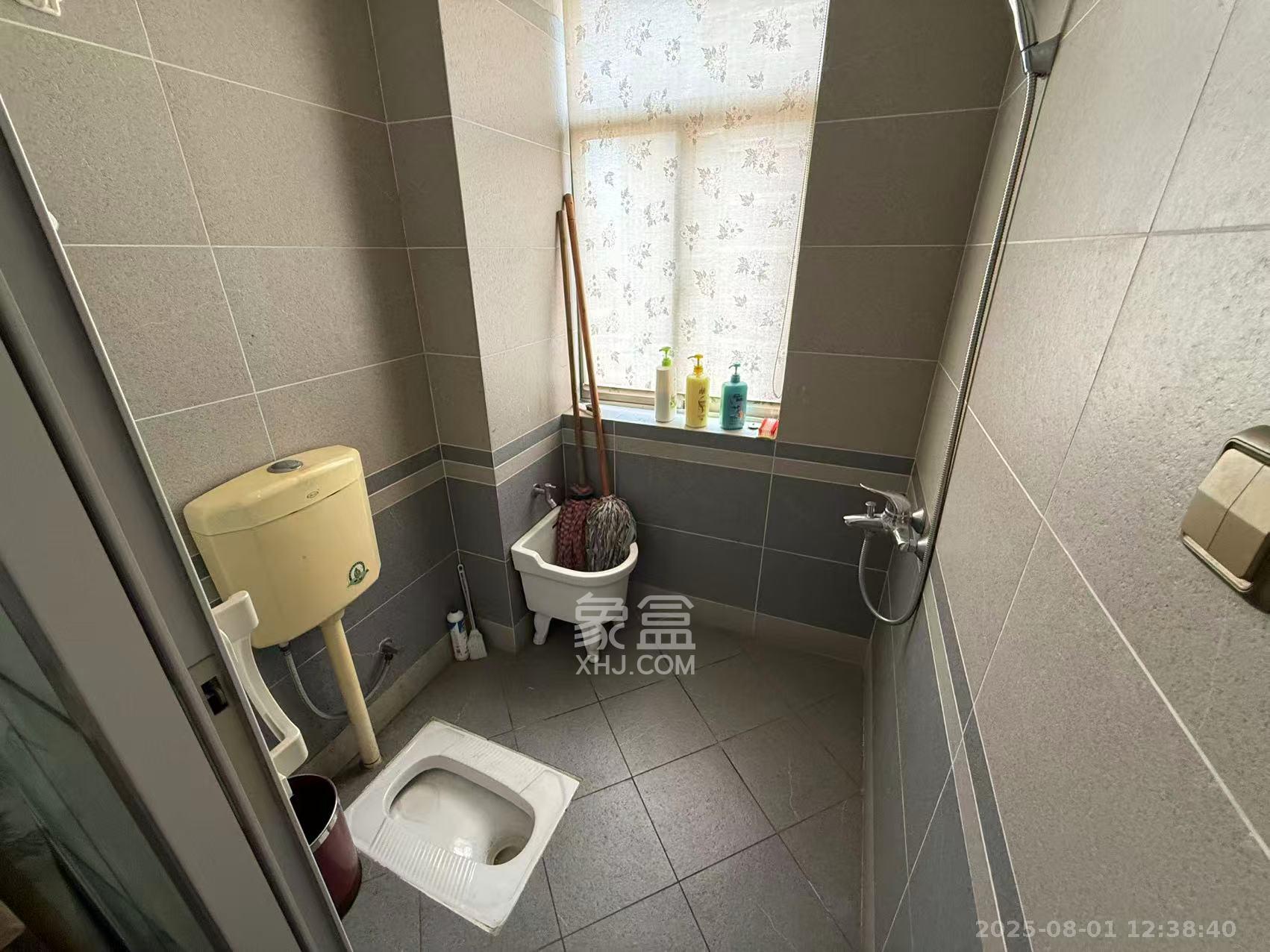 锦湘国际星城二期（锦雅苑）  4室2厅2卫    3500.0元/月室内图