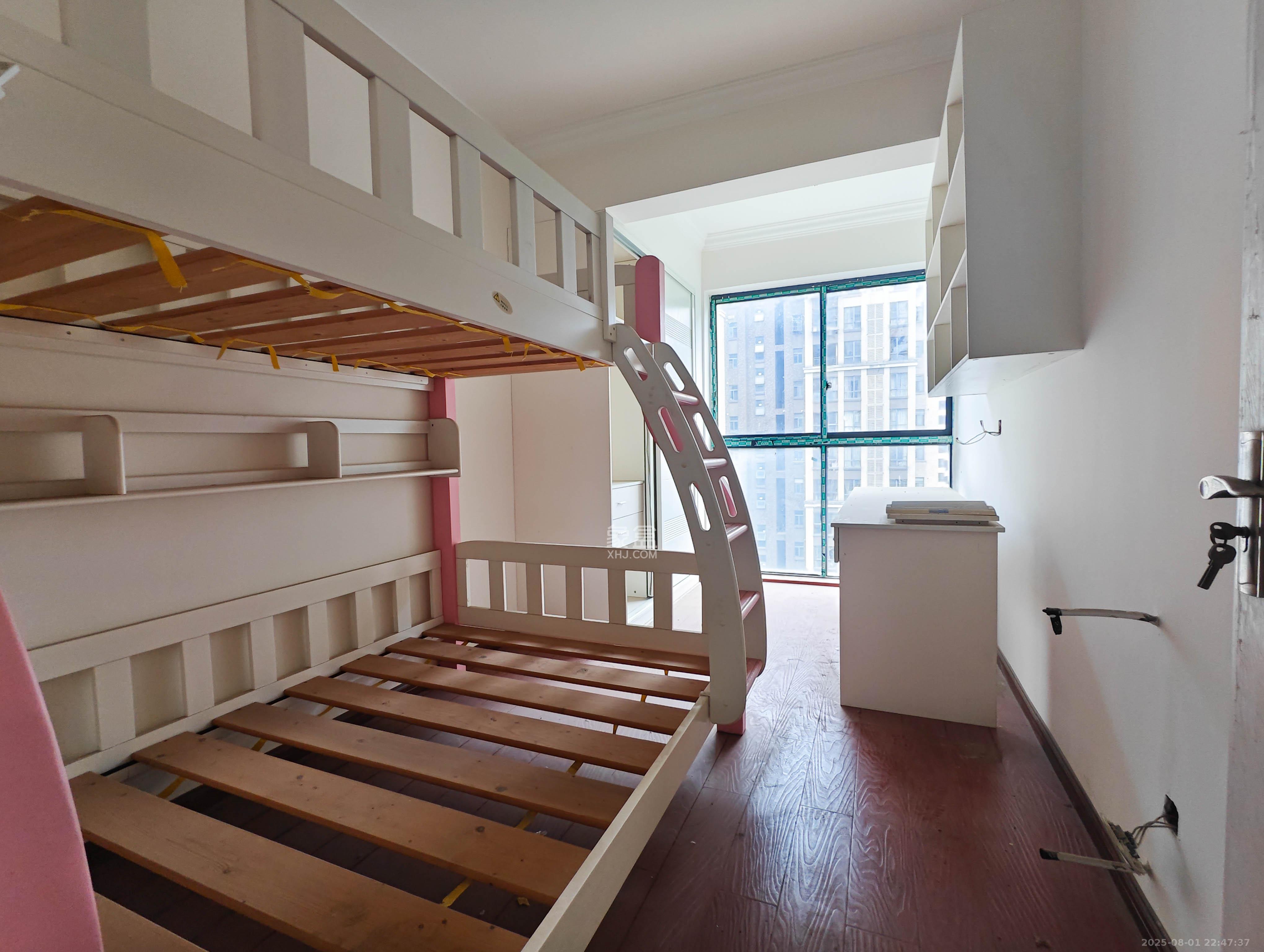 五矿紫湖香醍 4室2厅2卫 100.0万 五矿紫湖香醍 4室2厅2卫 100.0万卧室