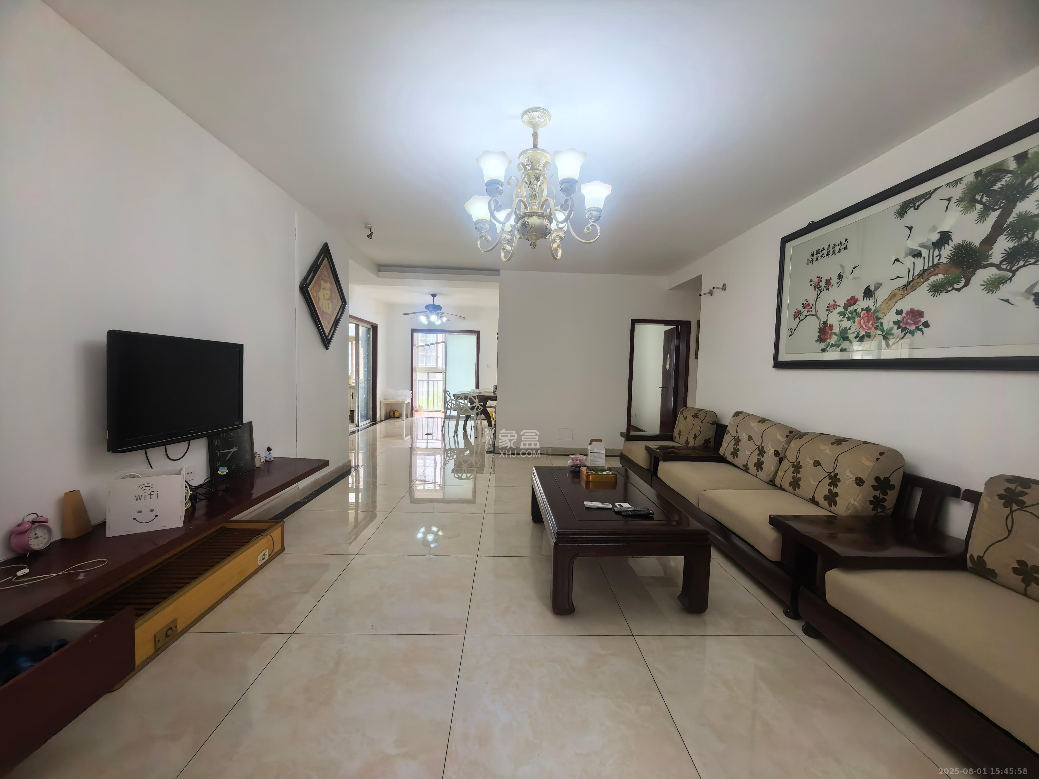 嘉盛华庭(一期、二期、三期)  3室2厅2卫    3000.0元/月 嘉盛华庭(一期、二期、三期)  3室2厅2卫    3000.0元/月室内图