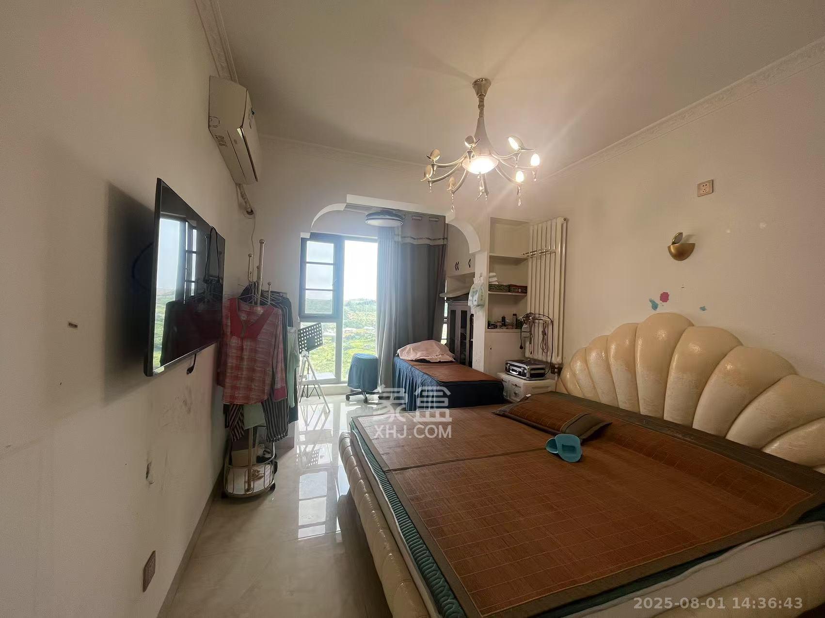 怡海星城  1室2厅1卫    1300.0元/月室内图