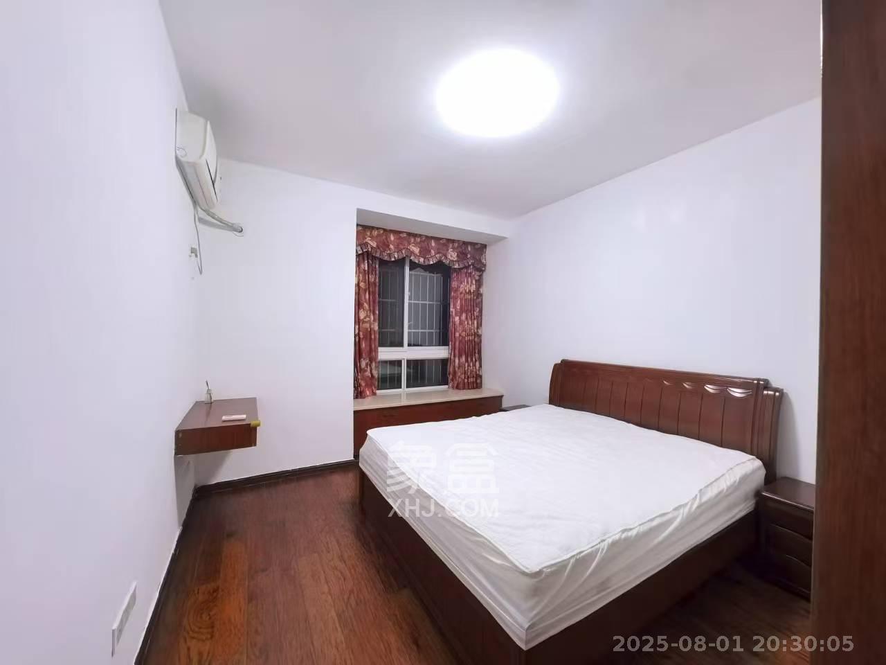 山水湾  2室2厅1卫    1600.0元/月室内图