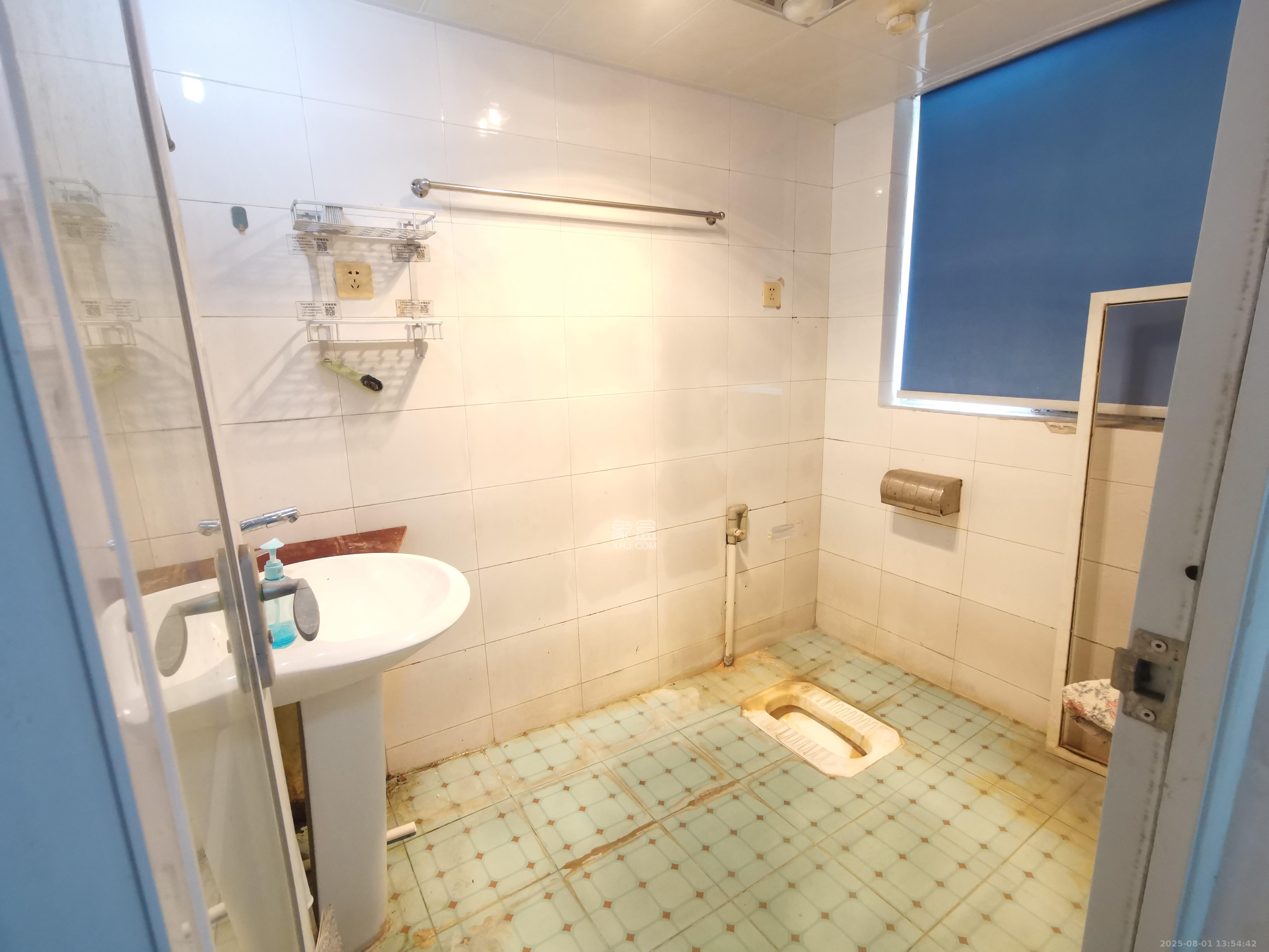 锦纶厂宿舍  2室2厅1卫    1500.0元/月 锦纶厂宿舍  2室2厅1卫    1500.0元/月室内图