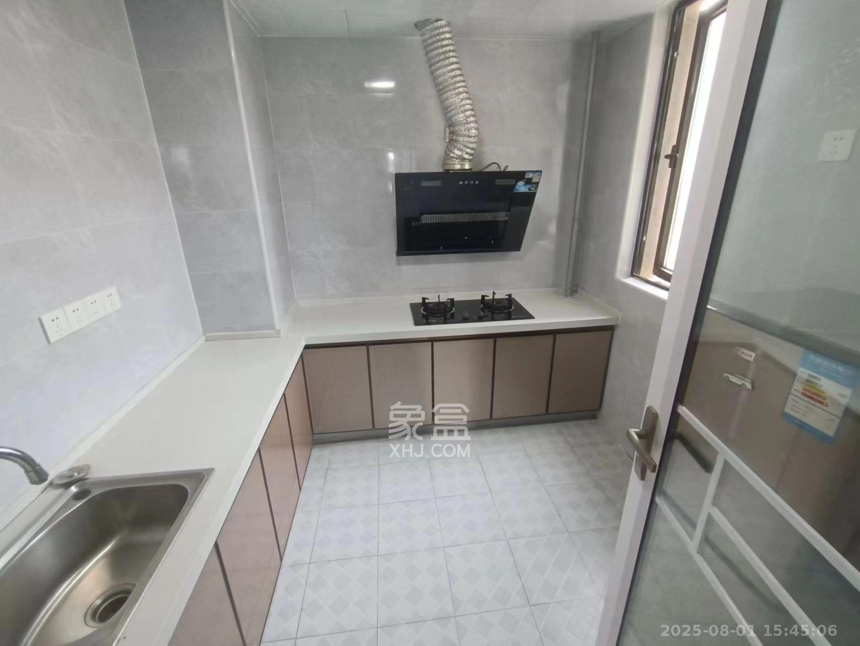 融创融公馆(融创臻苑)  4室2厅2卫    2600.0元/月 融创融公馆(融创臻苑)  4室2厅2卫    2600.0元/月室内图