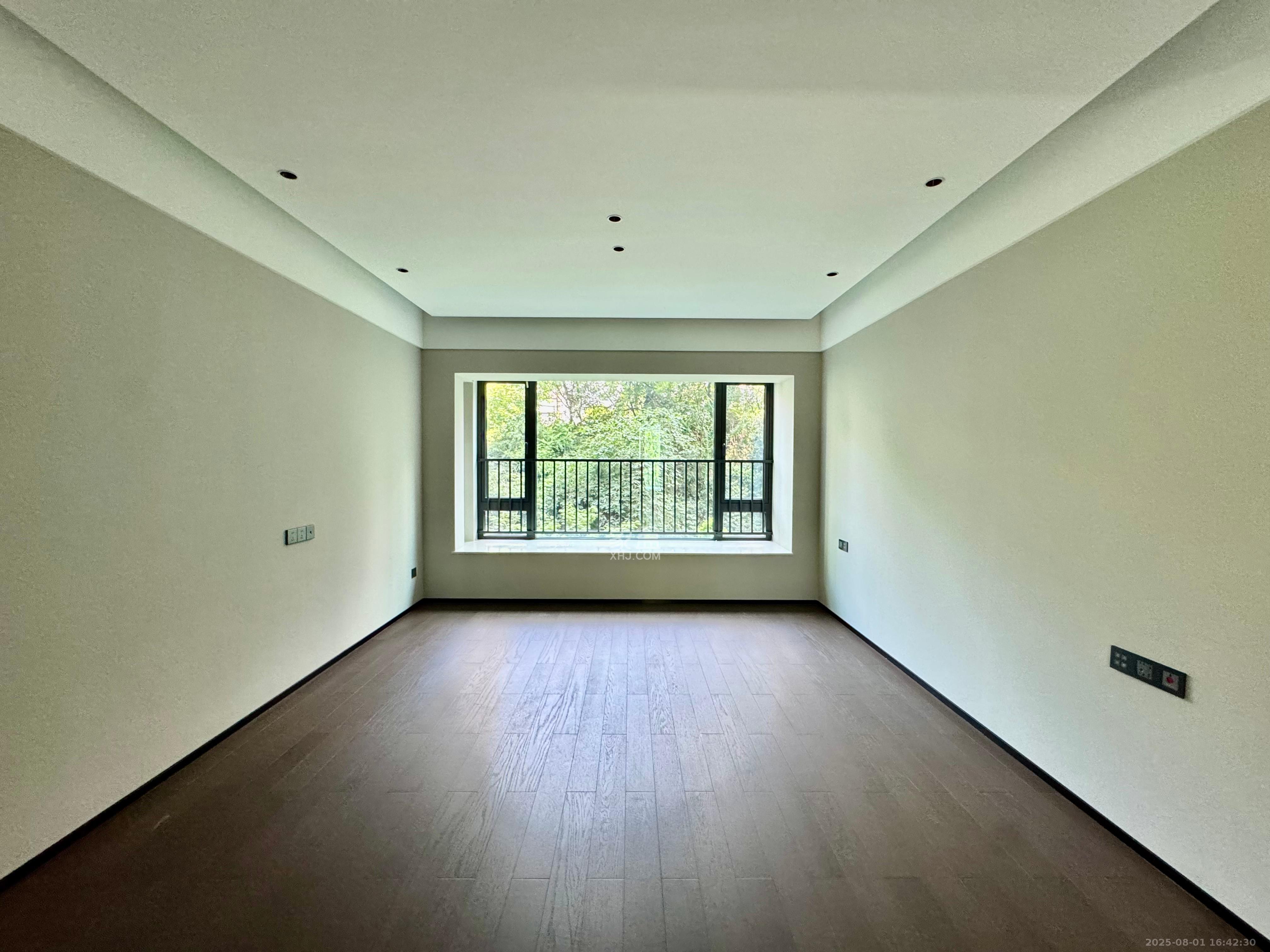 中海阅湘台  4室2厅3卫    11000.0元/月室内图