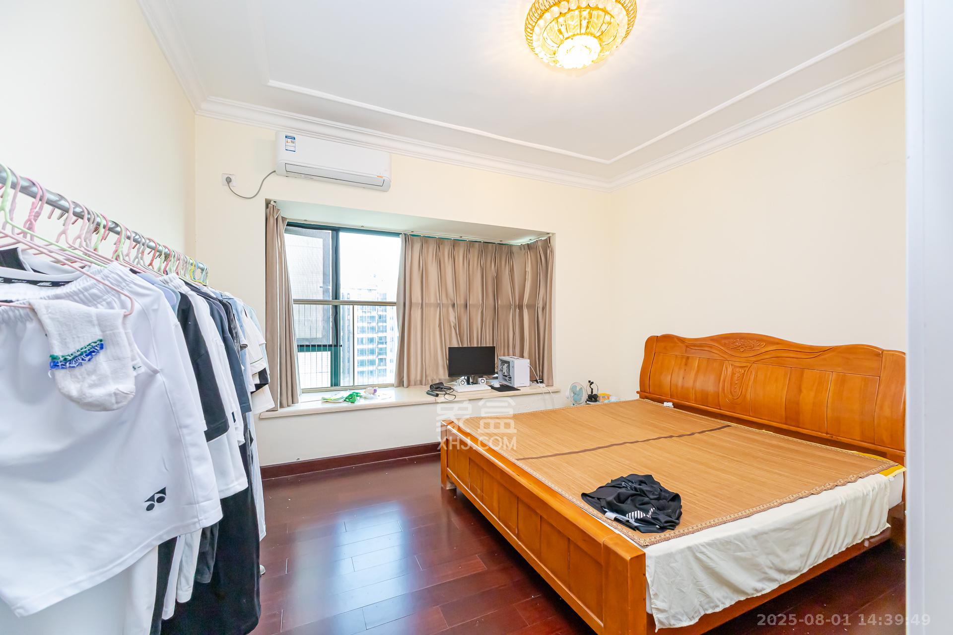 恒大名都  3室2厅1卫    56.0万卧室