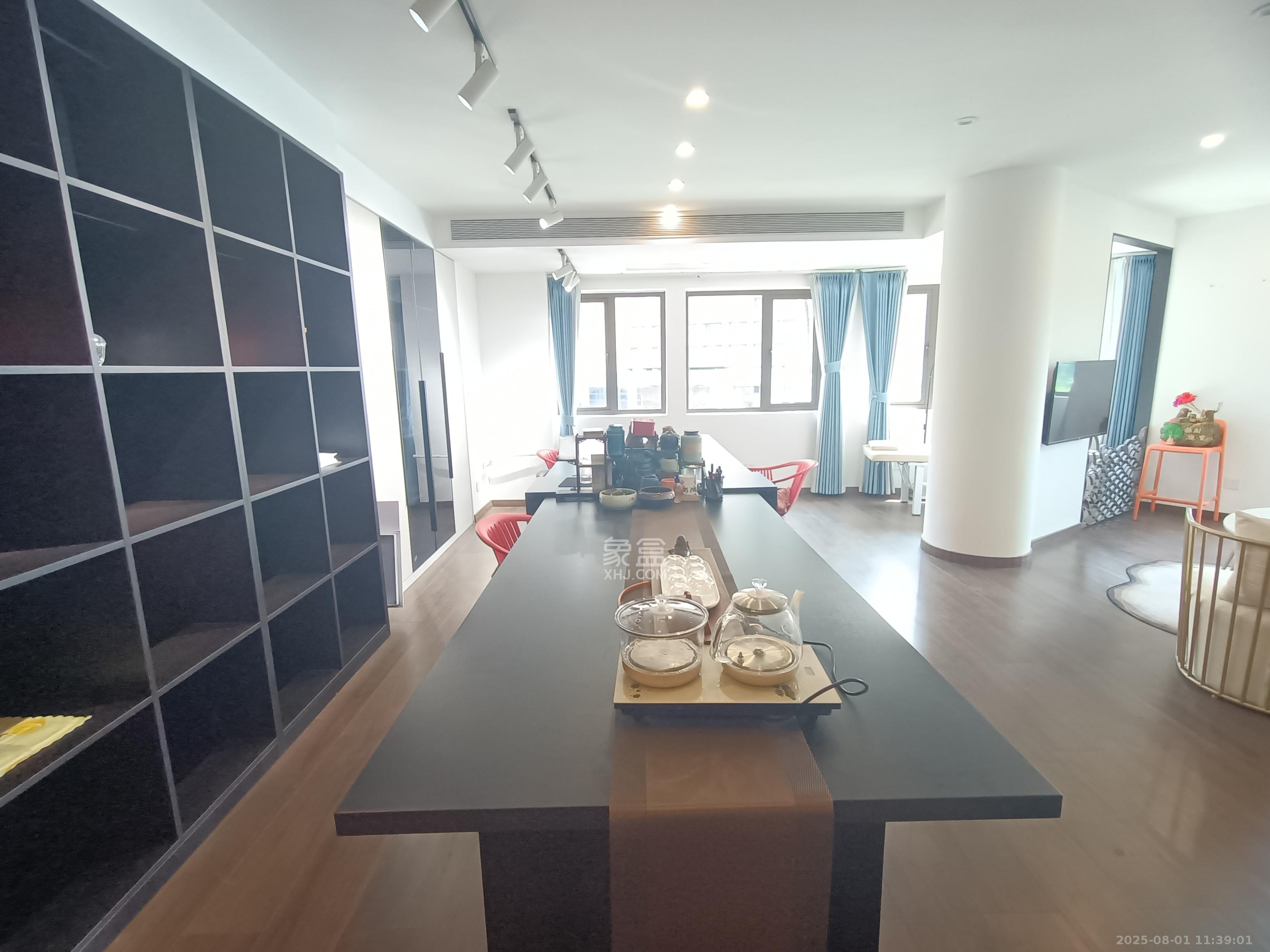 福晟钱隆国际(晟冉景苑)  3室1厅1卫    2600.0元/月 福晟钱隆国际(晟冉景苑)  3室1厅1卫    2600.0元/月室内图