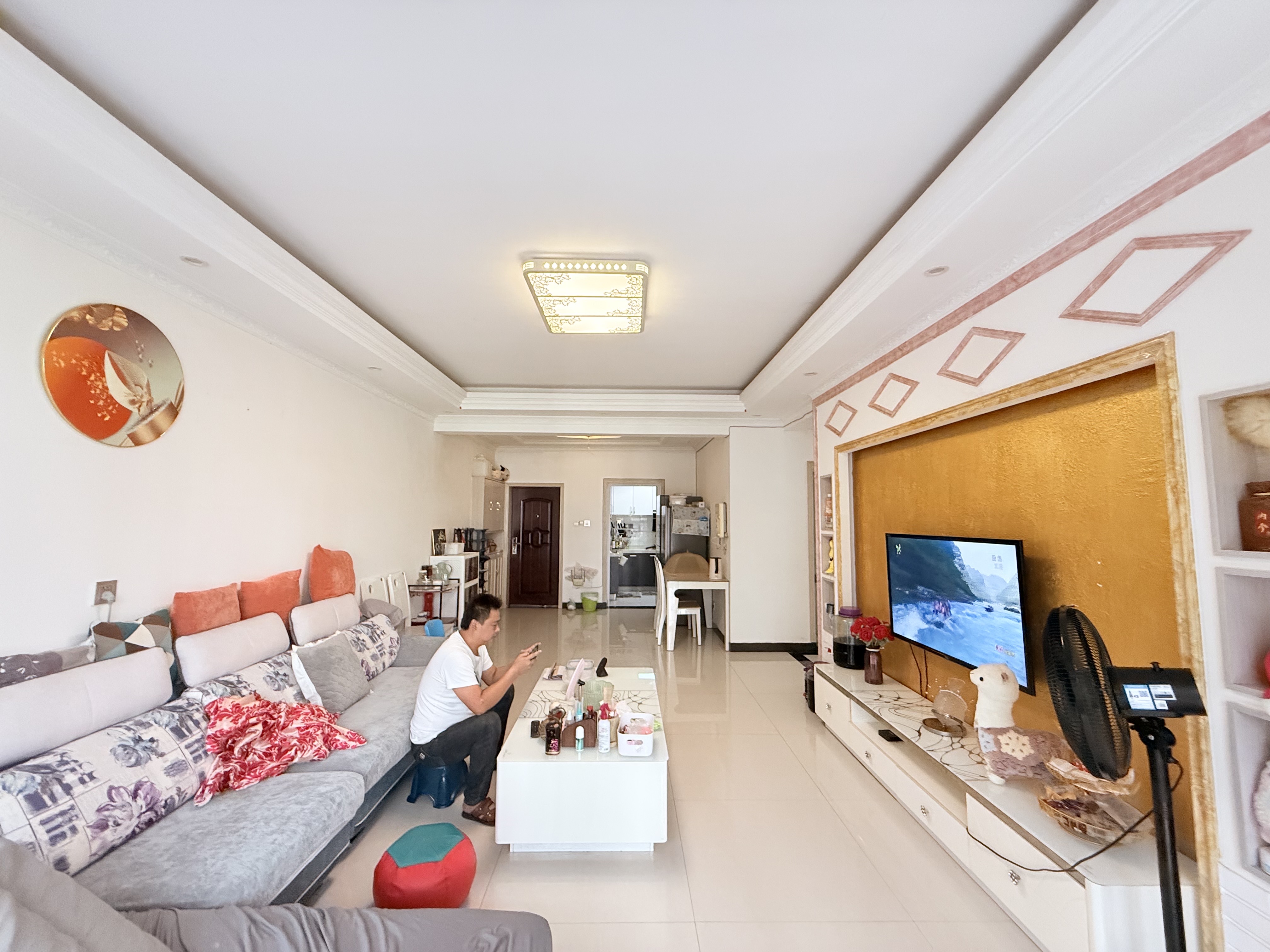 熙城春天 3室2厅2卫 66.8万 熙城春天 3室2厅2卫 66.8万客厅