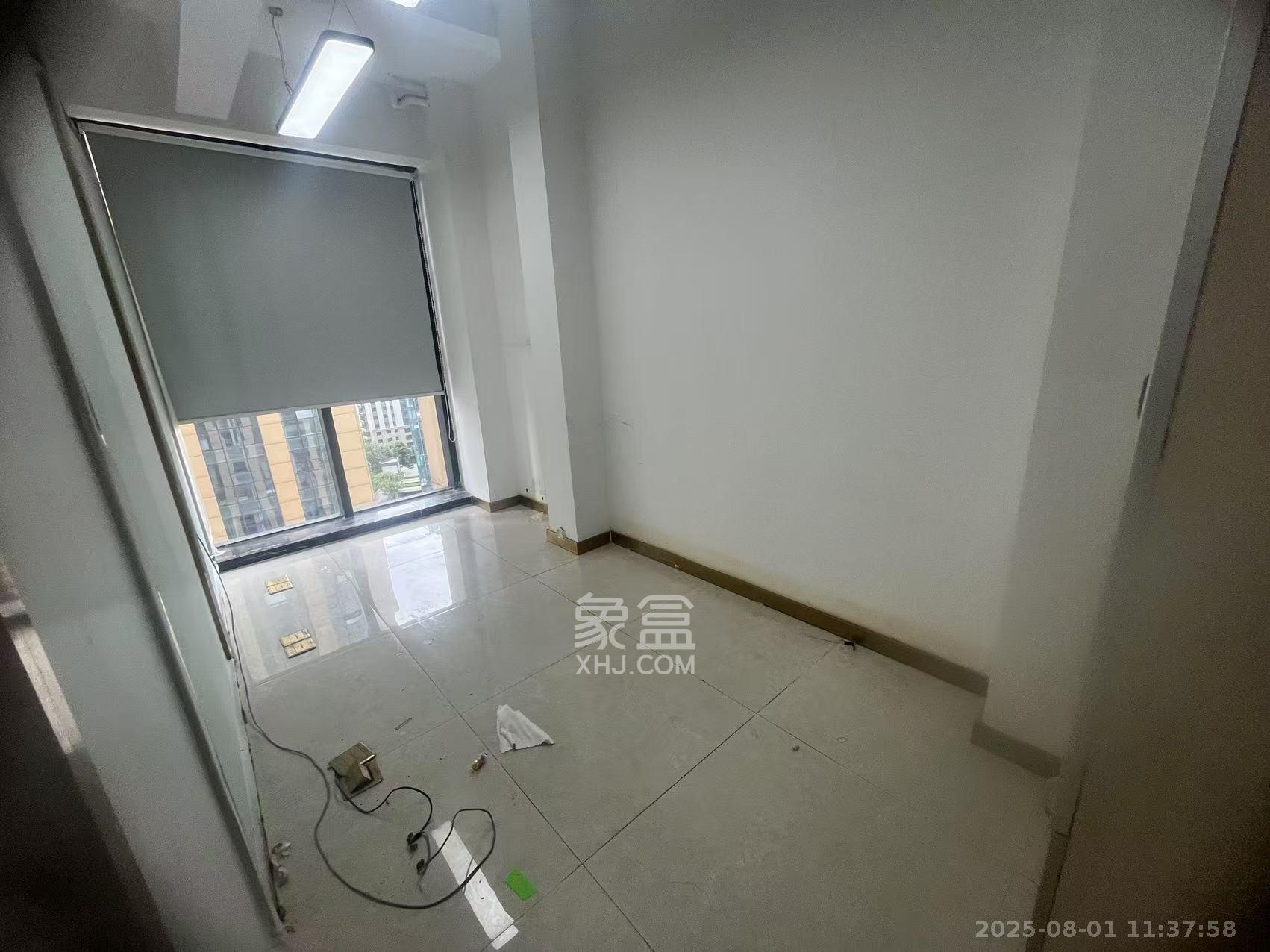 万坤图财富广场  1室0厅0卫   2500.00元/月室内图