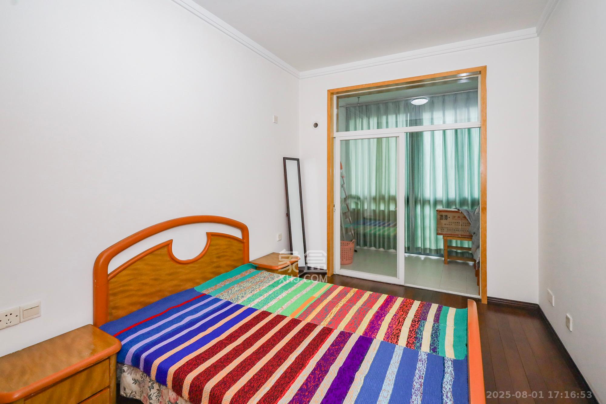 枫林绿洲  4室2厅2卫    128.0万 枫林绿洲  4室2厅2卫    128.0万卧室