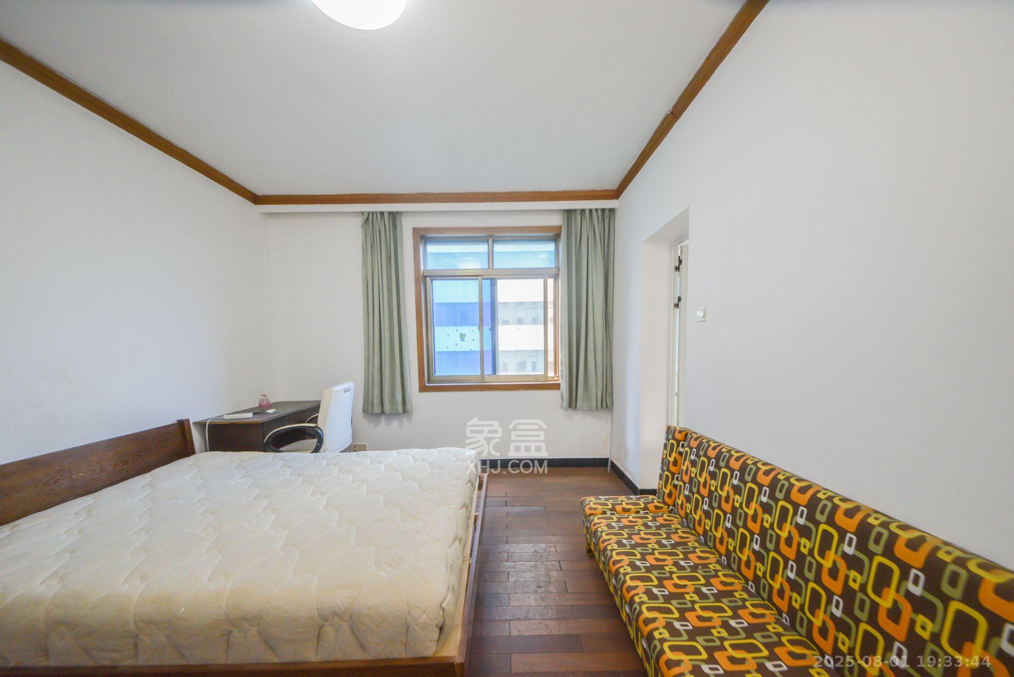 长沙市国税局直属分局宿舍(韶山北路)  3室2厅2卫    2800.0元/月 长沙市国税局直属分局宿舍(韶山北路)  3室2厅2卫    2800.0元/月室内图