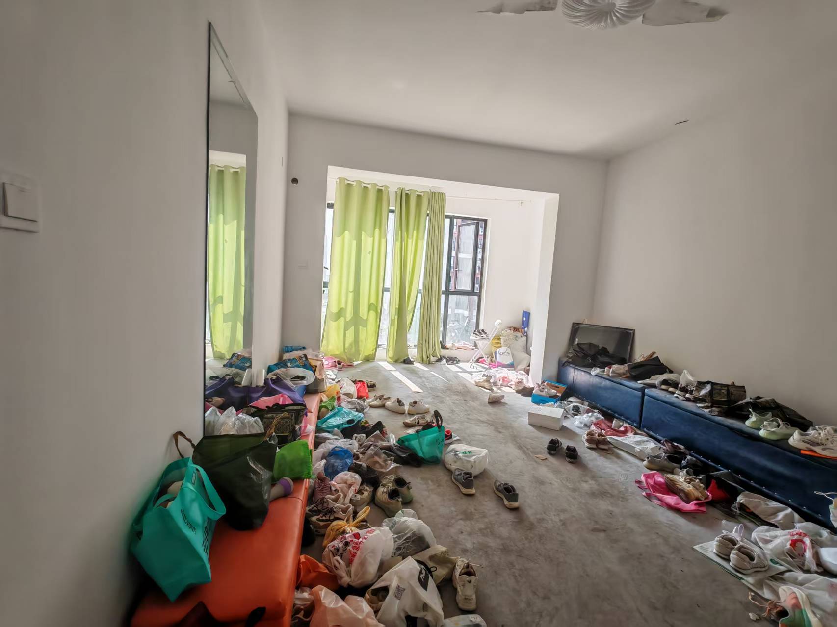 南门口安置小区二期 7室4厅3卫 6000.0元/月 南门口安置小区二期 7室4厅3卫 6000.0元/月室内图