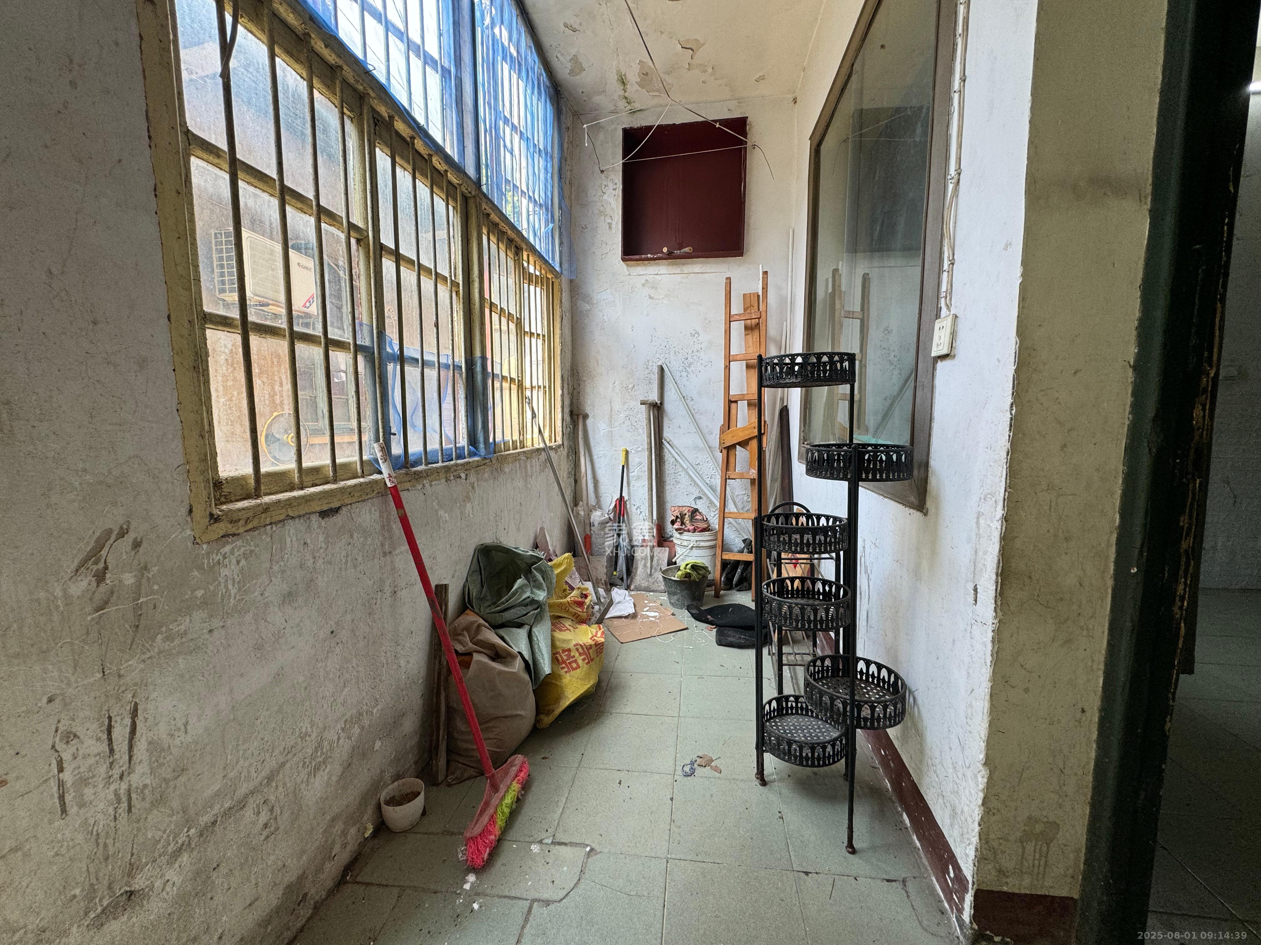 四星客车厂(四星小区) 3室1厅1卫 1100.0元/月 四星客车厂(四星小区) 3室1厅1卫 1100.0元/月室内图