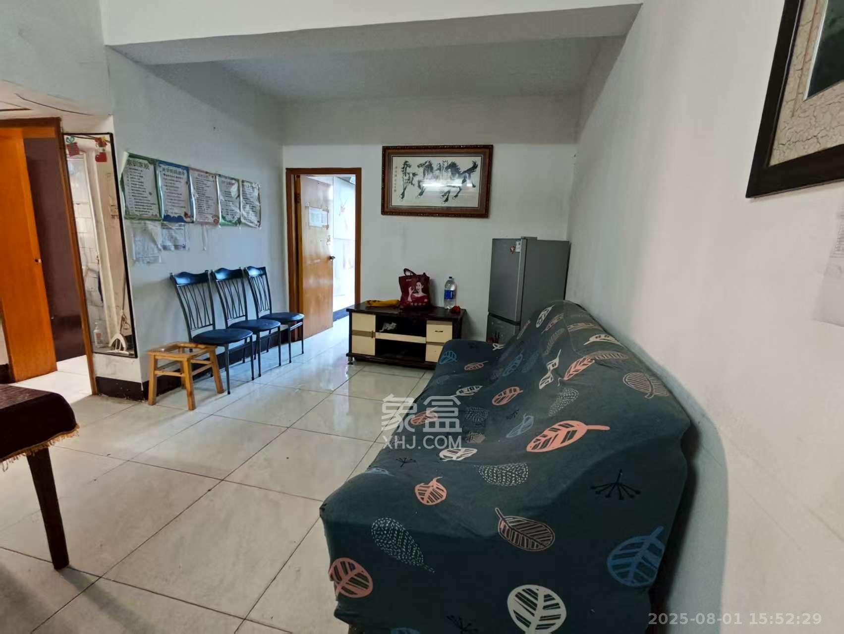 涂家冲社区(涂新小区、农商银行宿舍) 2室1厅1卫 1100.0元/月 涂家冲社区(涂新小区、农商银行宿舍) 2室1厅1卫 1100.0元/月户型图