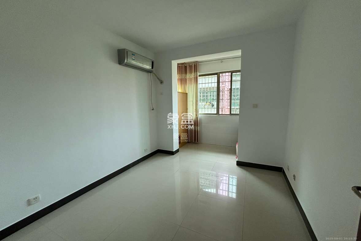 金桂小区一期 3室1厅1卫 1600.0元/月 金桂小区一期 3室1厅1卫 1600.0元/月室内图