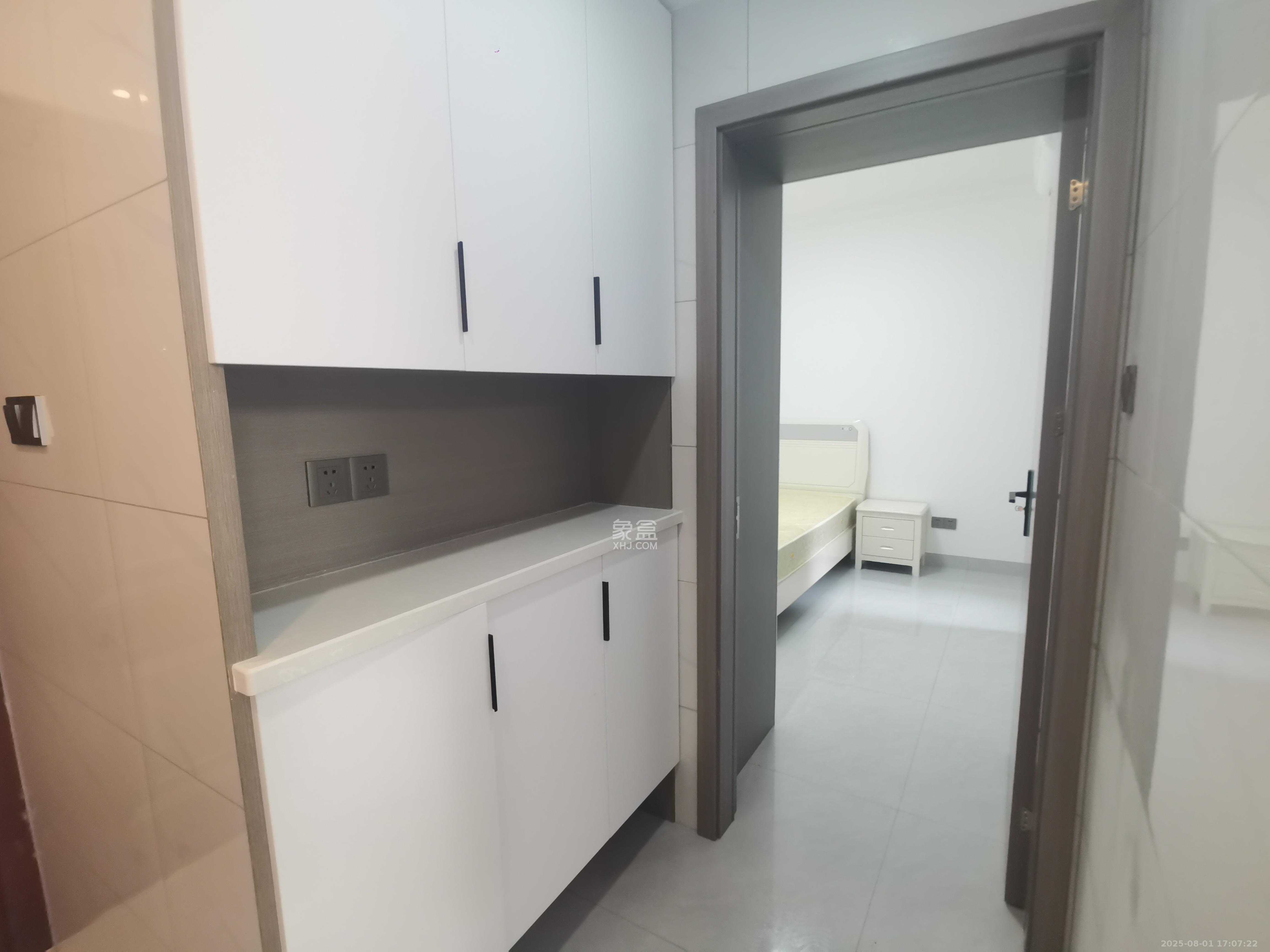 明发阅江悦府  3室2厅1卫    2300.0元/月室内图