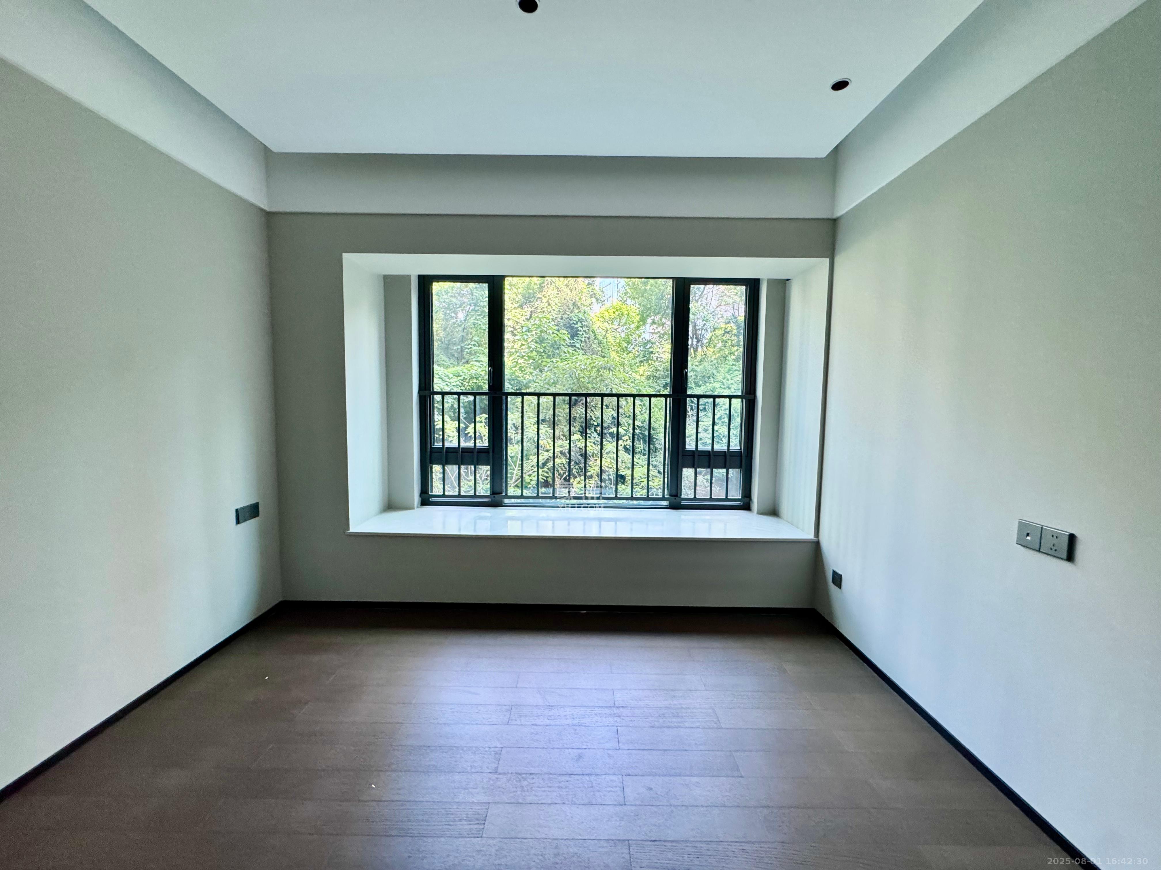 中海阅湘台  4室2厅3卫    11000.0元/月室内图