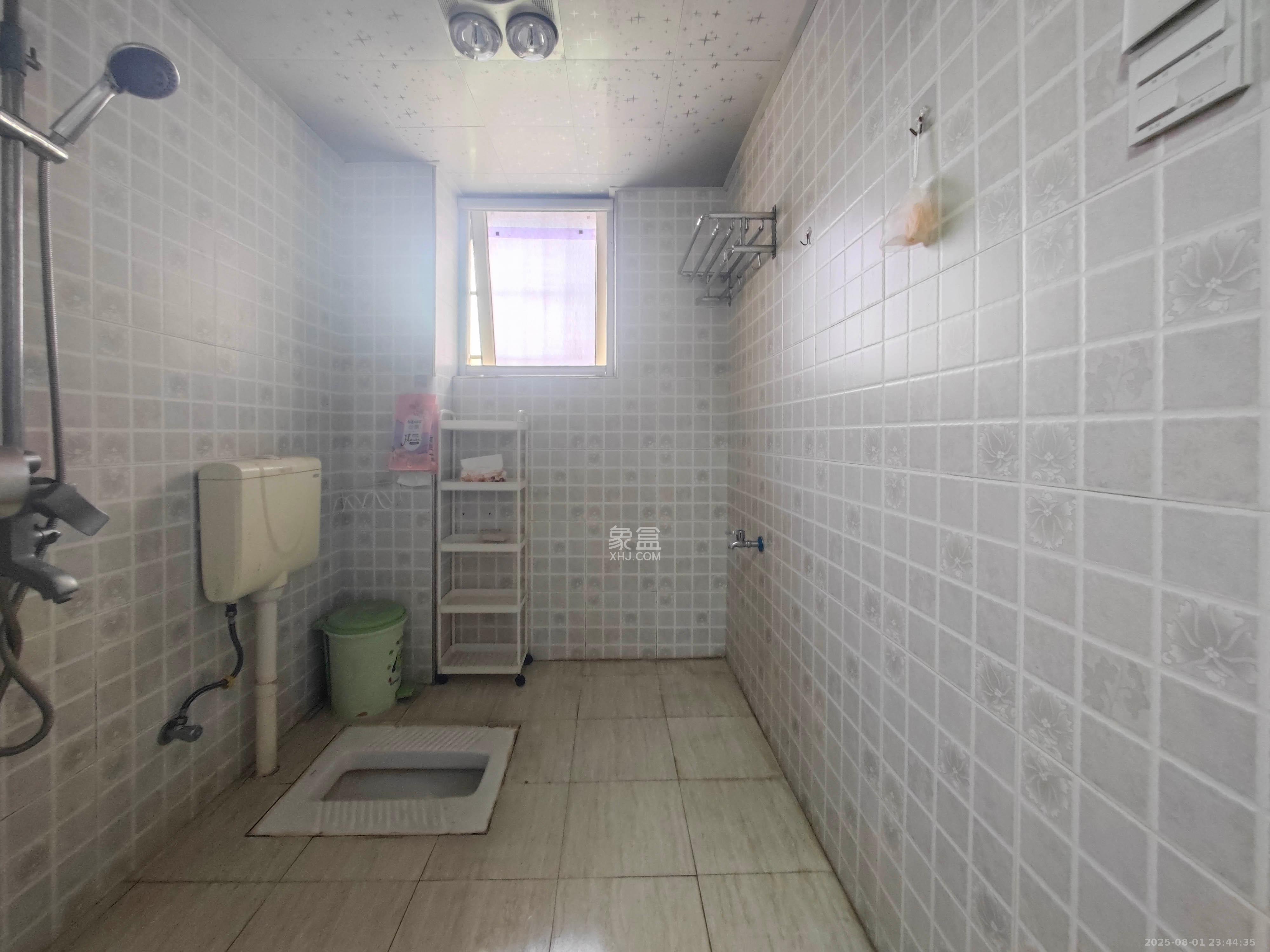 汇金城/嘉华城一期 3室2厅2卫 122.0万 汇金城/嘉华城一期 3室2厅2卫 122.0万卫生间