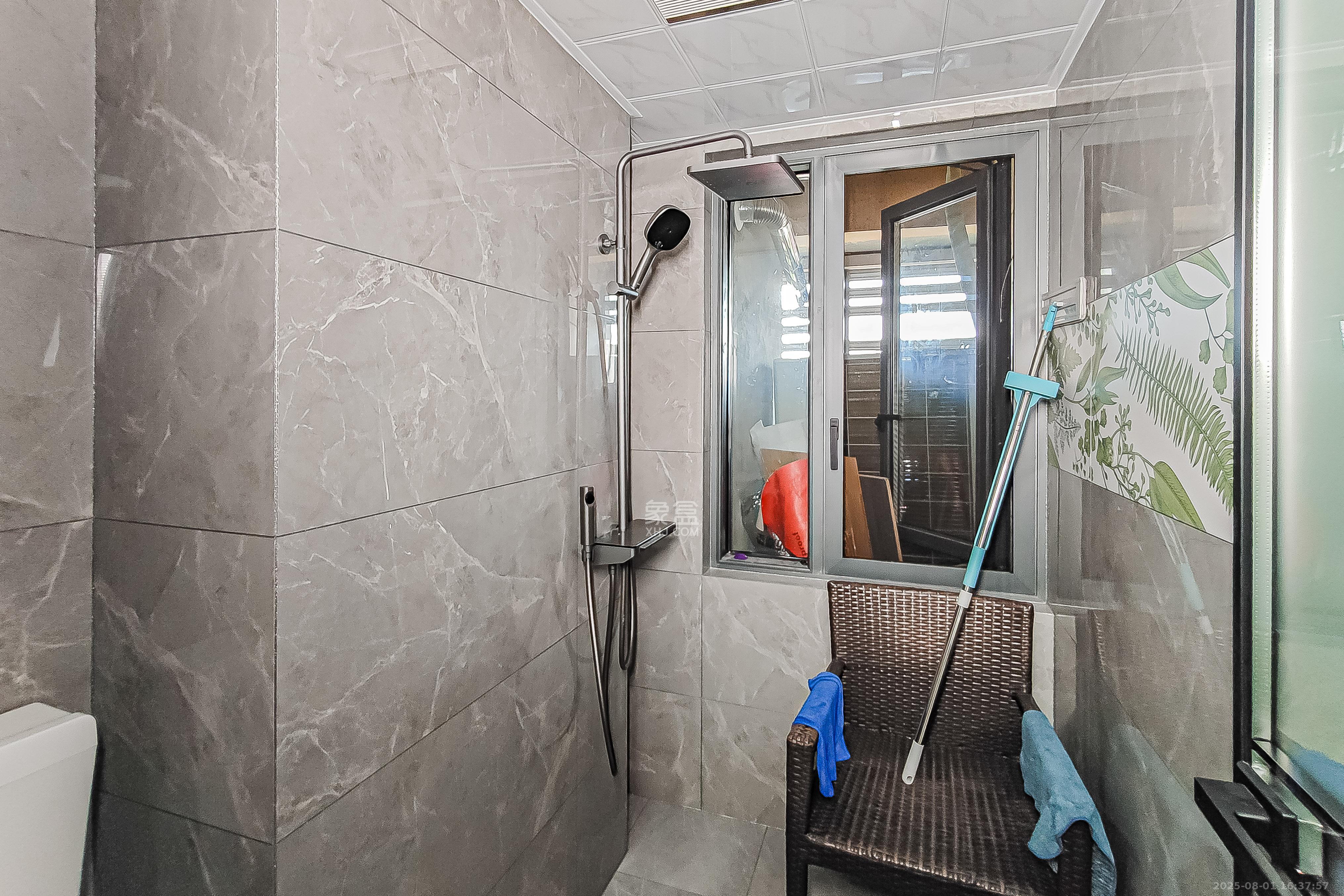 保利国际广场 3室2厅2卫 259.0万 保利国际广场 3室2厅2卫 259.0万卫生间