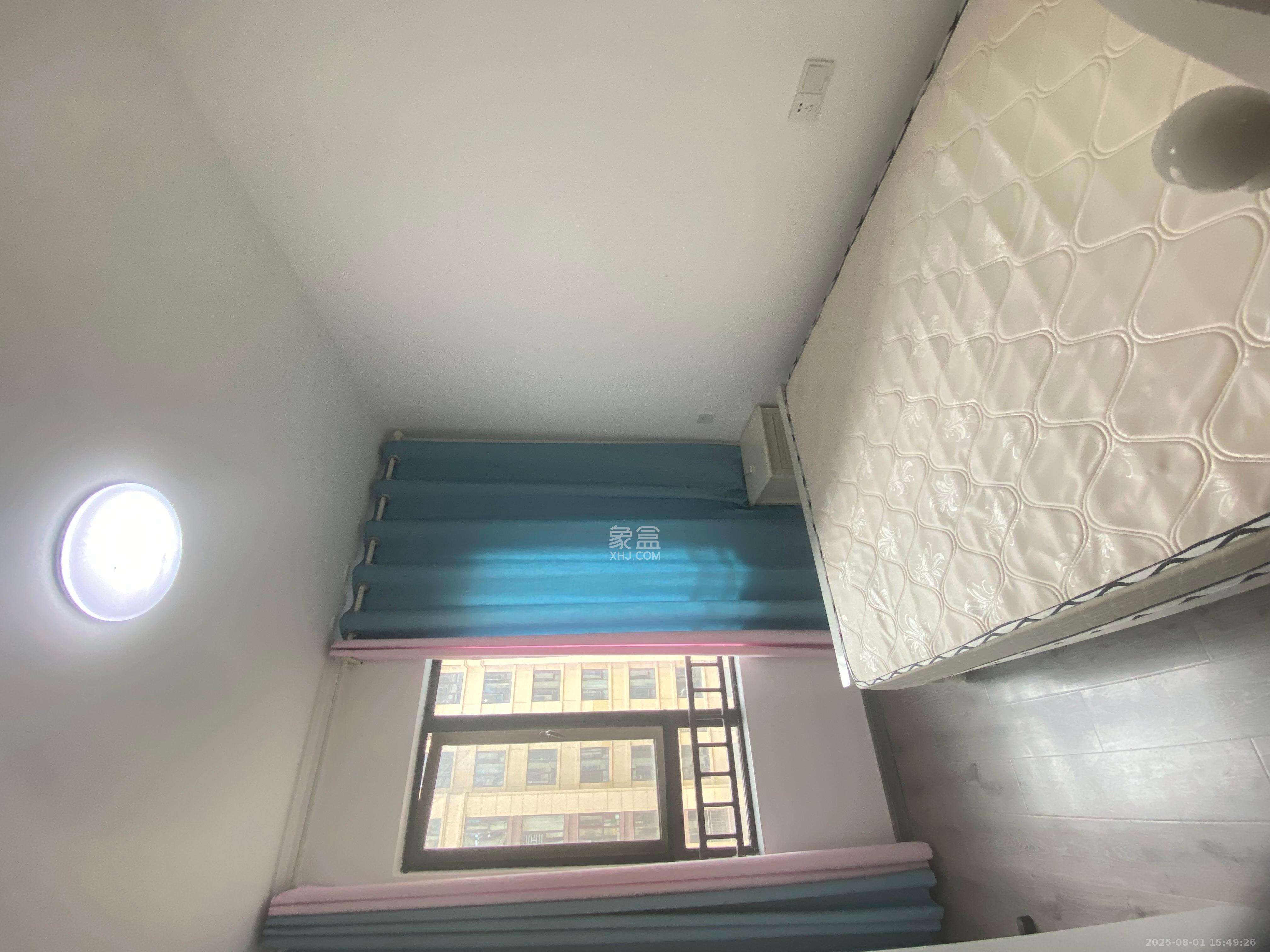 绿地海外滩二期 4室2厅2卫 2300.0元/月 绿地海外滩二期 4室2厅2卫 2300.0元/月室内图