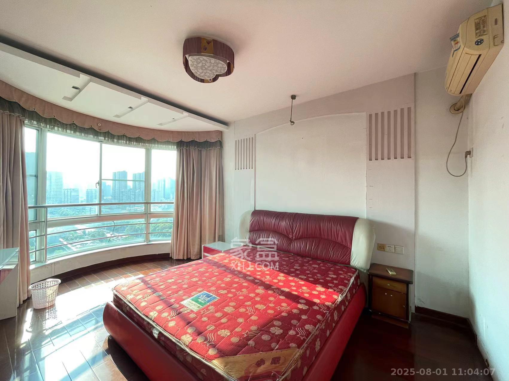 龙柏小区  3室2厅2卫    2900.0元/月 龙柏小区  3室2厅2卫    2900.0元/月室内图