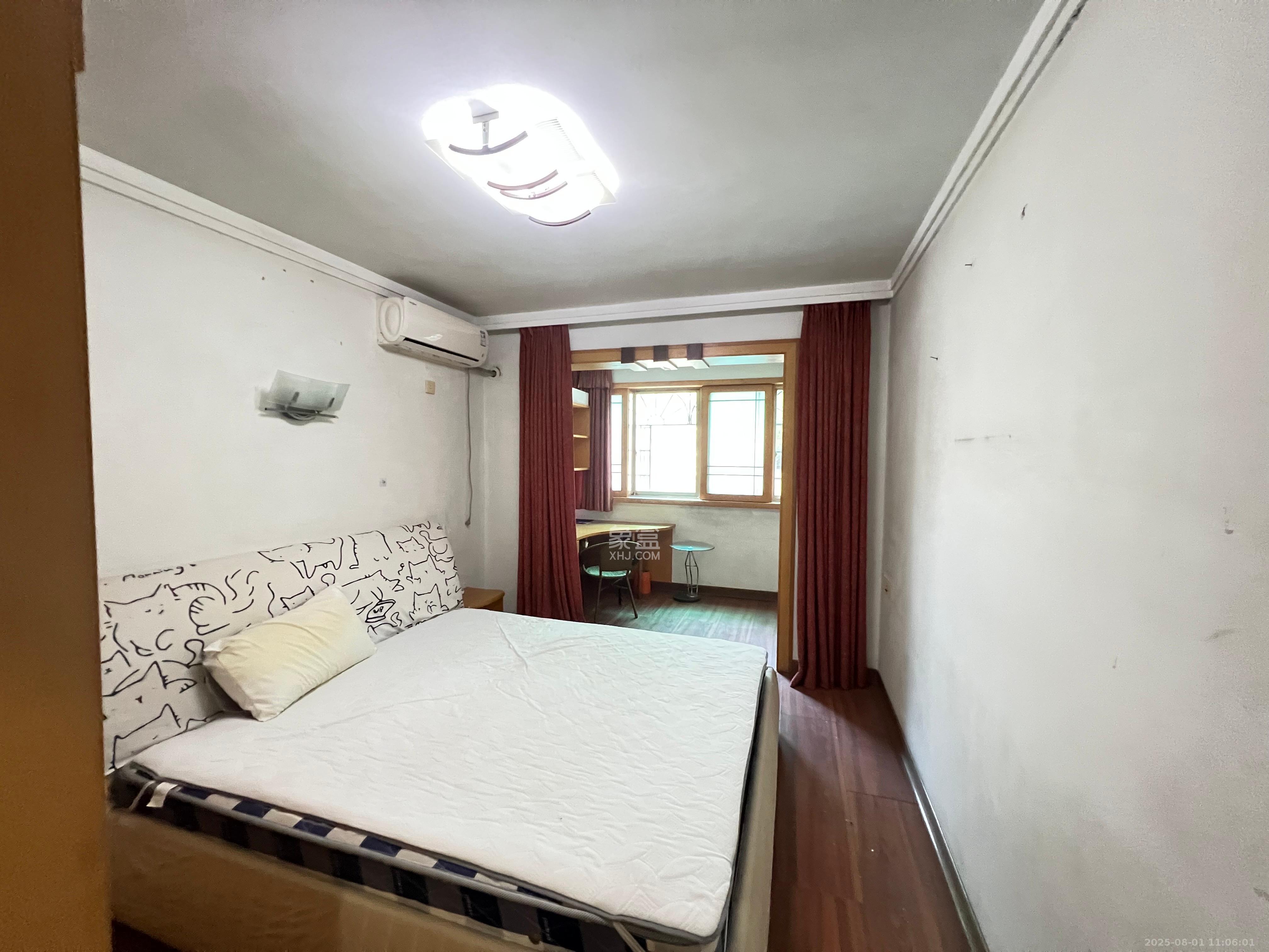 南明苑西区 4室2厅2卫 2200.0元/月 南明苑西区 4室2厅2卫 2200.0元/月室内图