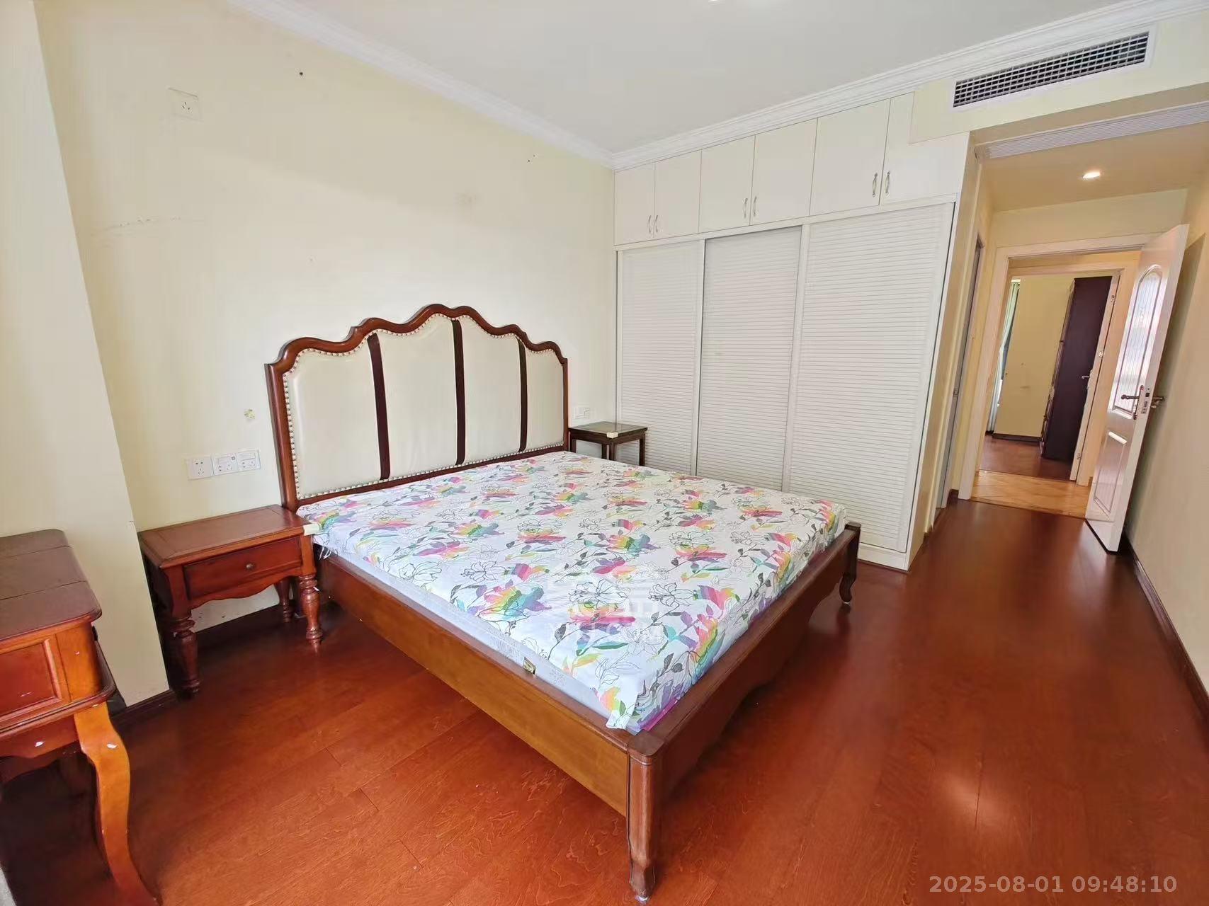 中建芙蓉嘉苑  4室2厅2卫    3000.0元/月室内图