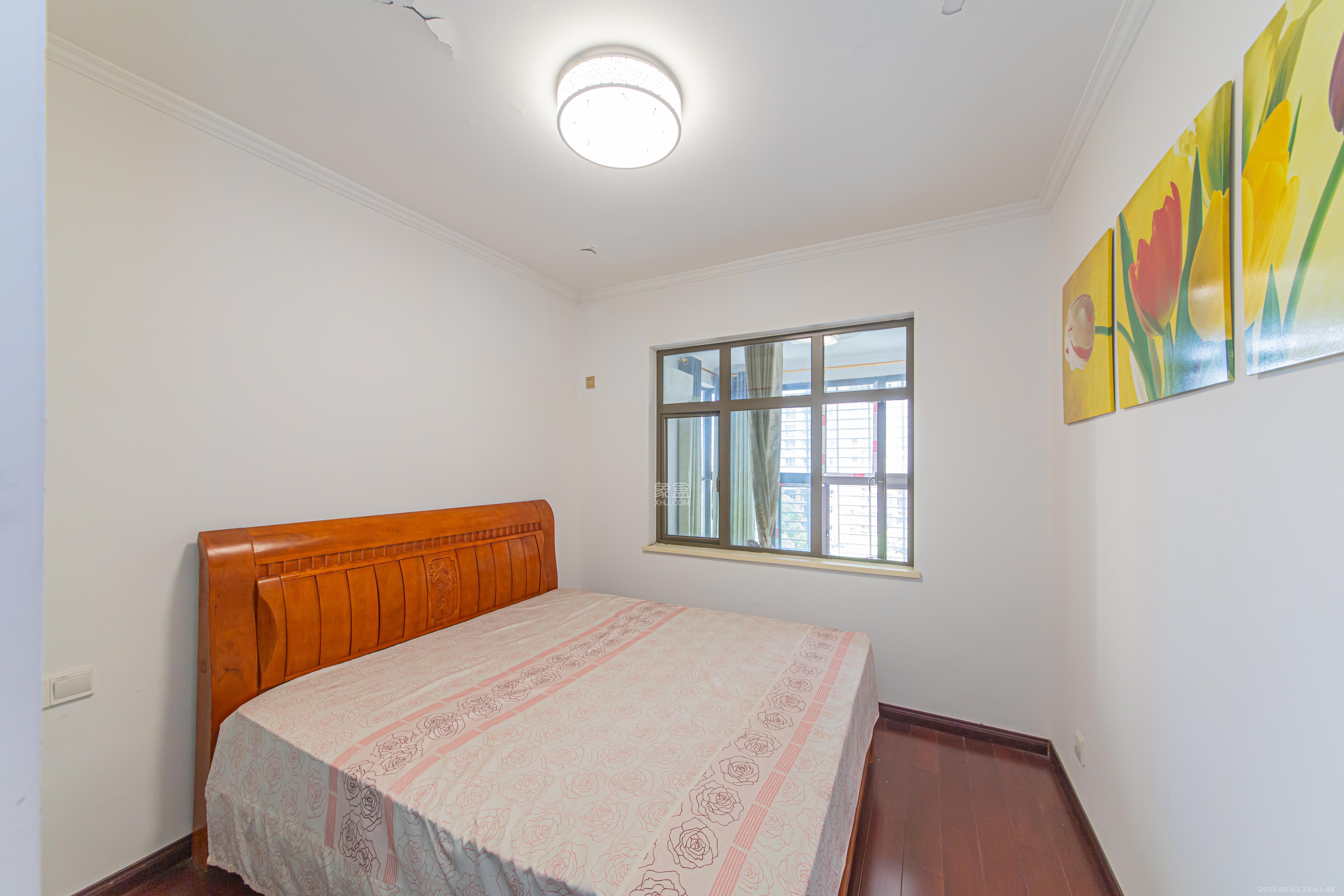 幸福庄园  4室2厅2卫    85.0万 幸福庄园  4室2厅2卫    85.0万卧室