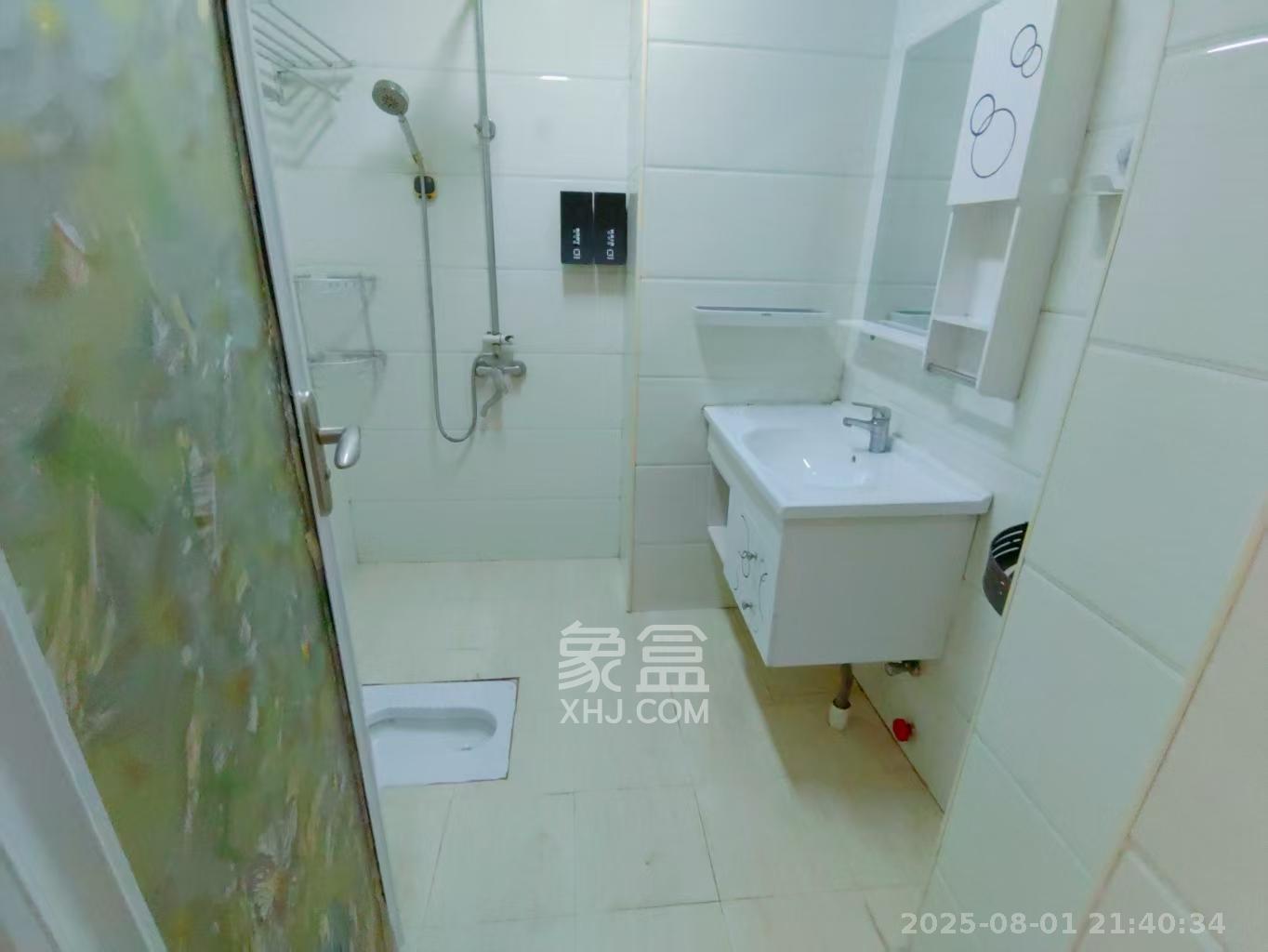中南壹号院  1室1厅1卫    1600.0元/月室内图