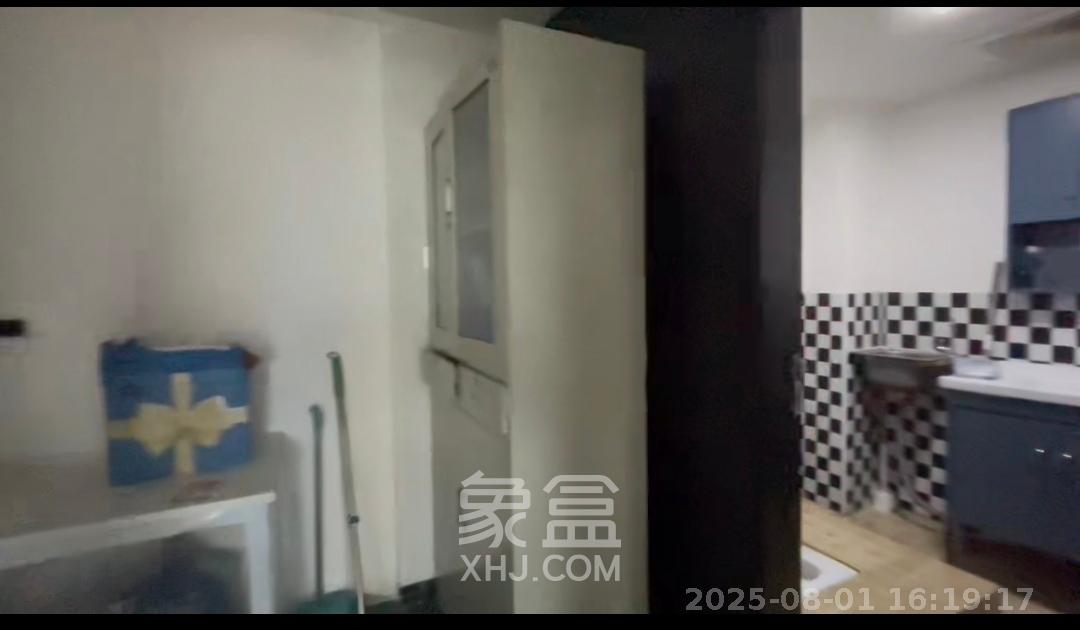 复地星光天地  4室0厅1卫   4500.00元/月室内图