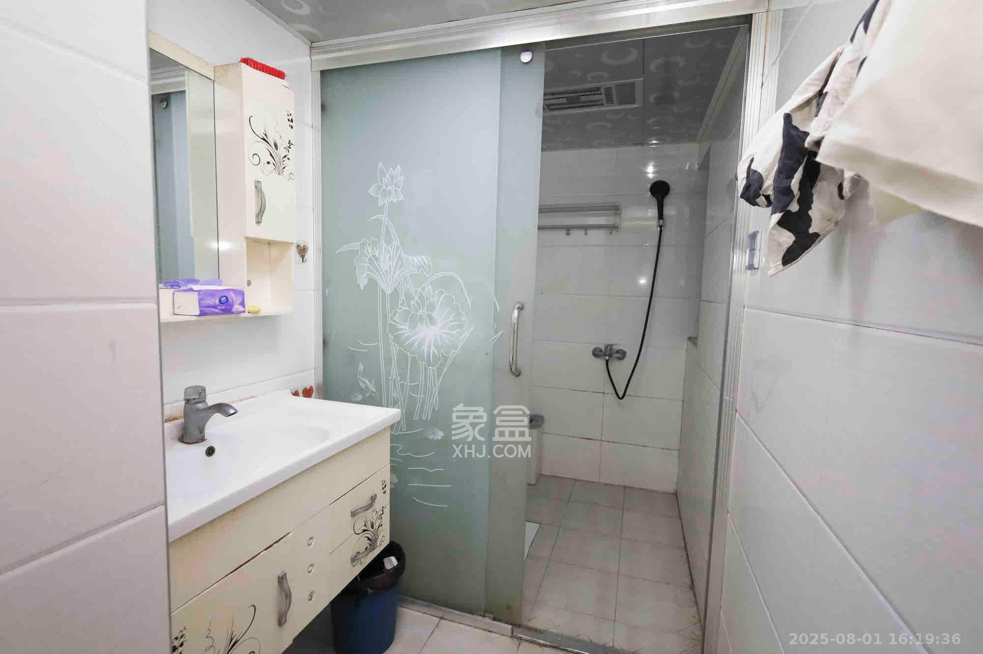 山语城二期 3室1厅1卫 1700.0元/月 山语城二期 3室1厅1卫 1700.0元/月室内图