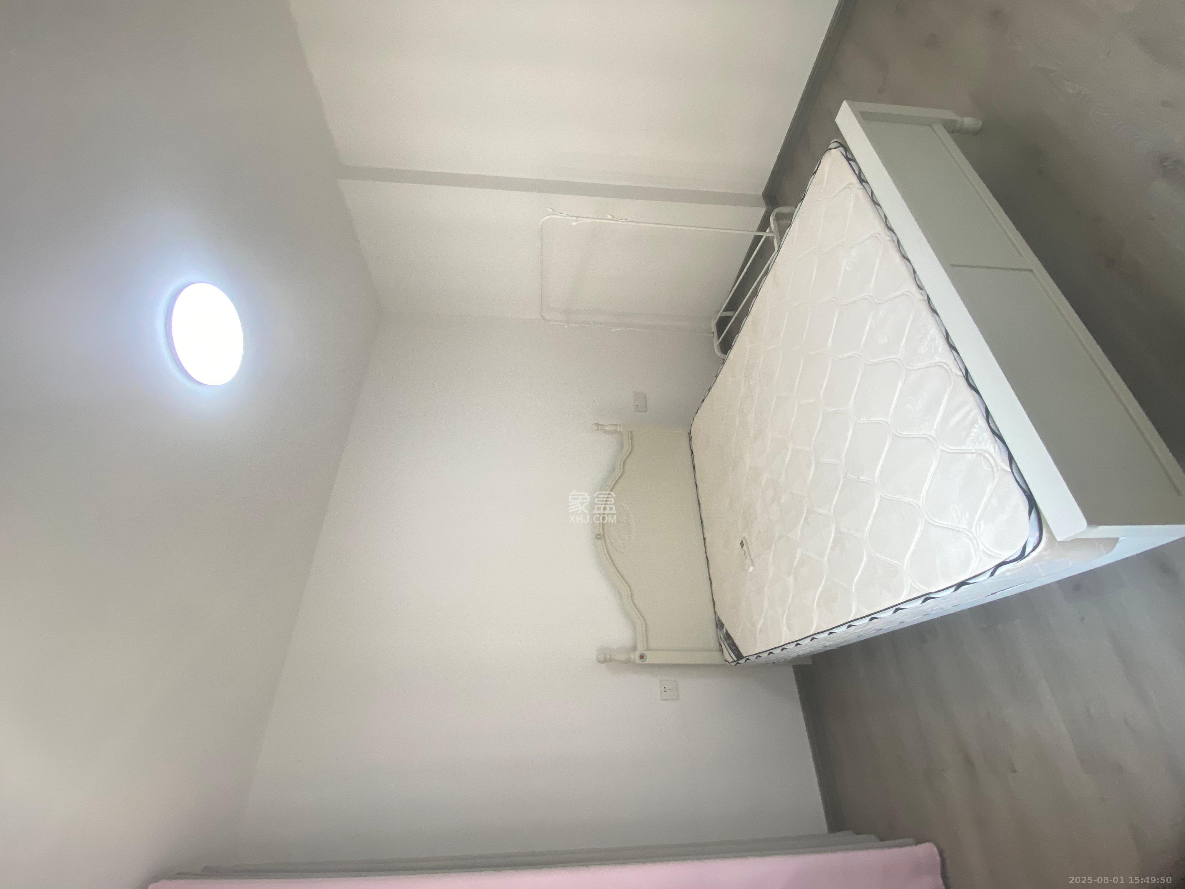 绿地海外滩二期 4室2厅2卫 2300.0元/月 绿地海外滩二期 4室2厅2卫 2300.0元/月室内图