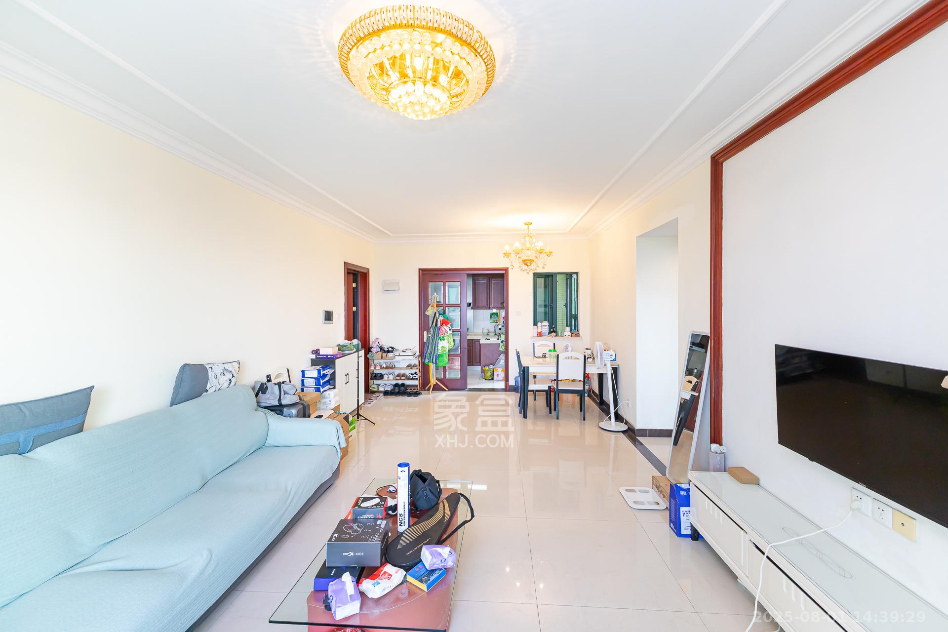 恒大名都  3室2厅1卫    56.0万客厅