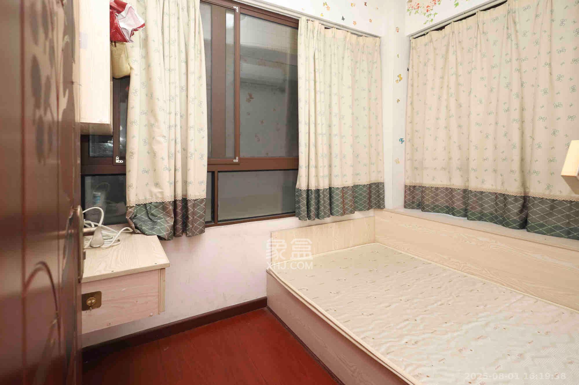 山语城二期 3室1厅1卫 1700.0元/月 山语城二期 3室1厅1卫 1700.0元/月室内图