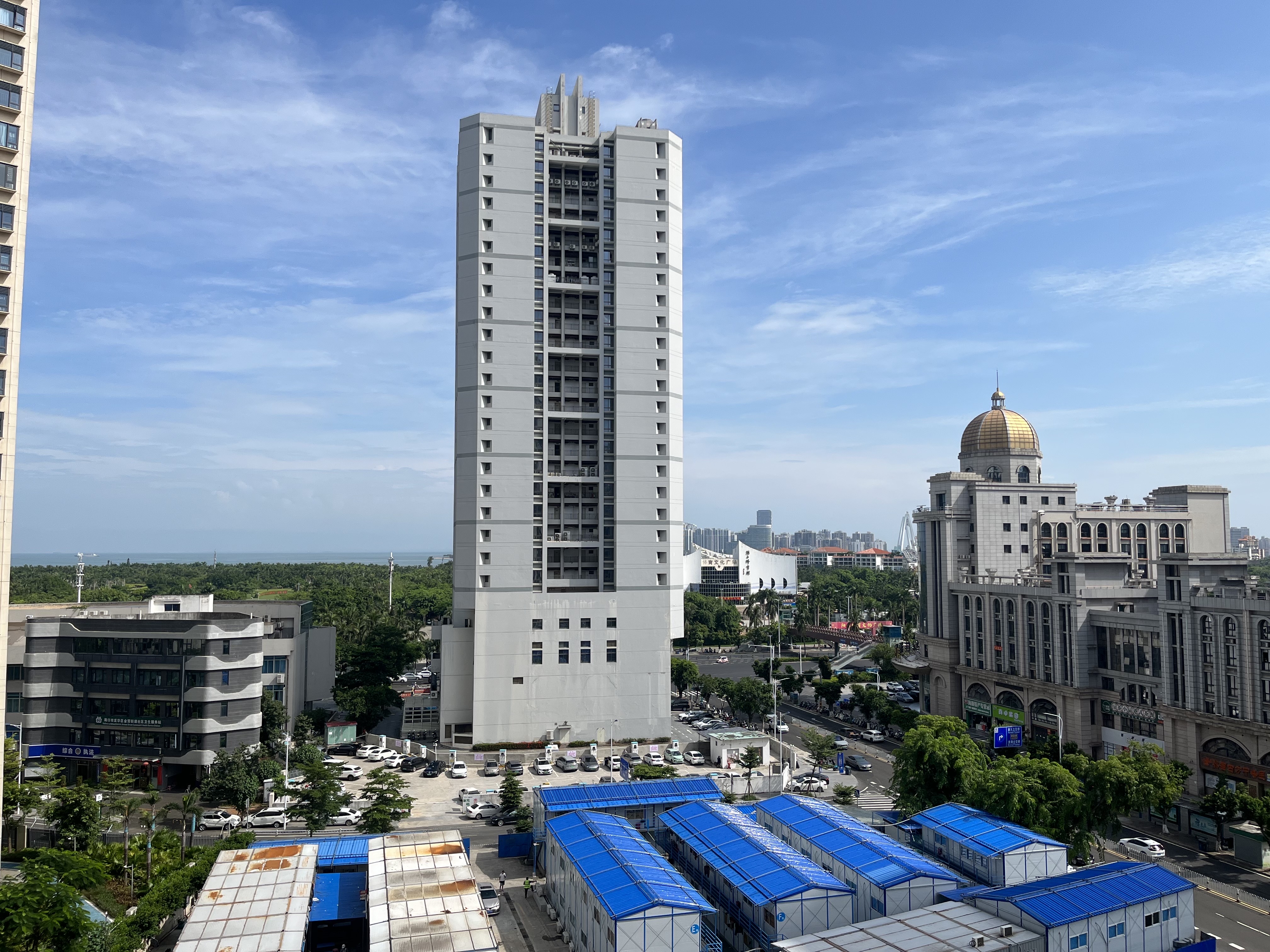 华润中心二期东悦府 4室2厅3卫 430.0万 华润中心二期东悦府 4室2厅3卫 430.0万客厅