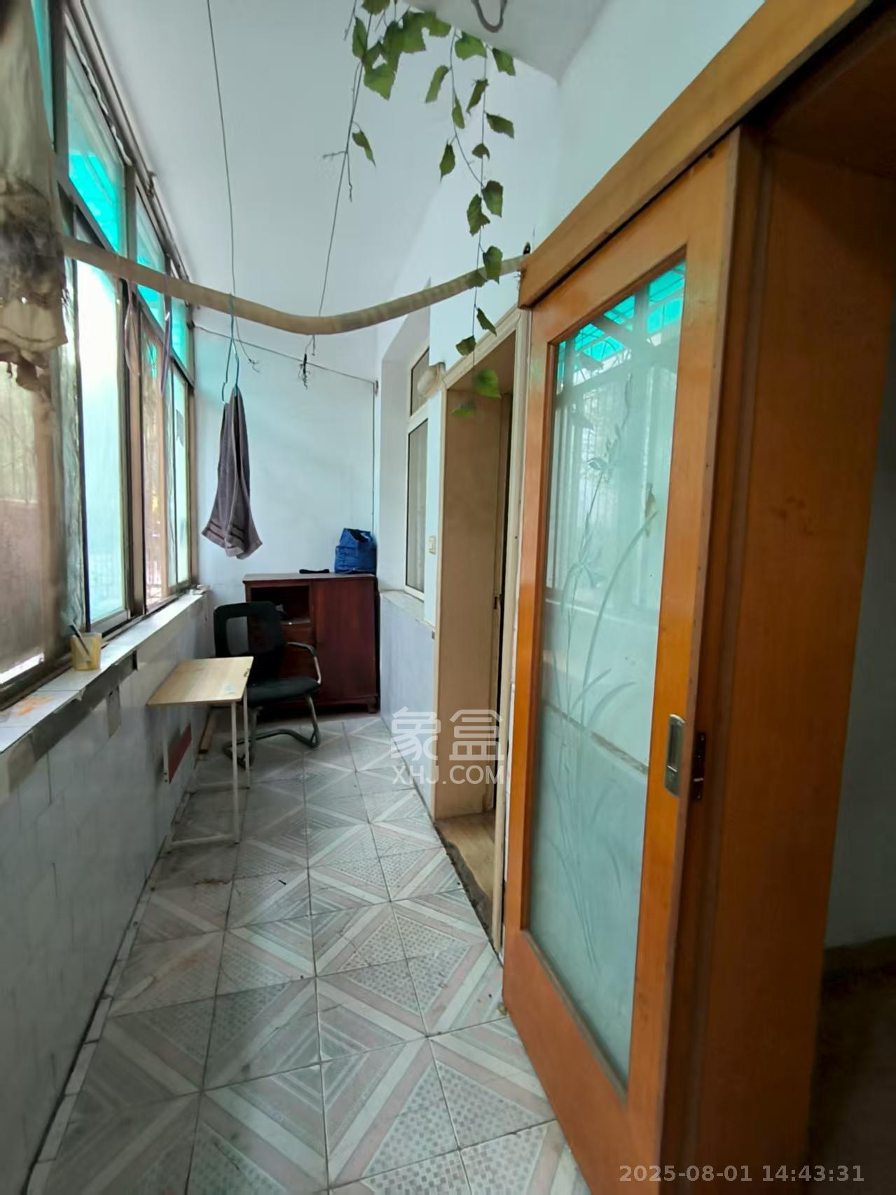 物资厅宿舍(五一大道) 2室1厅1卫 2000.0元/月 物资厅宿舍(五一大道) 2室1厅1卫 2000.0元/月室内图