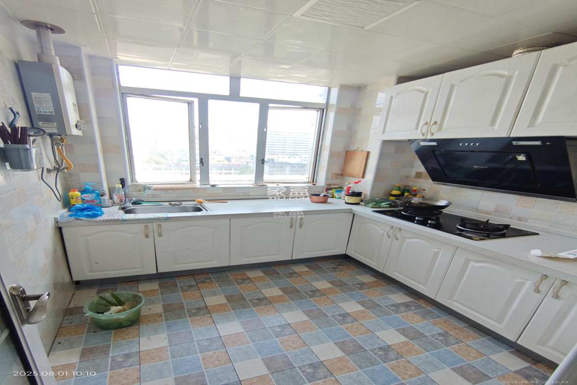 华瑞电子商厦(湖南科佳摄影城) 2室1厅1卫 1900.0元/月 华瑞电子商厦(湖南科佳摄影城) 2室1厅1卫 1900.0元/月室内图