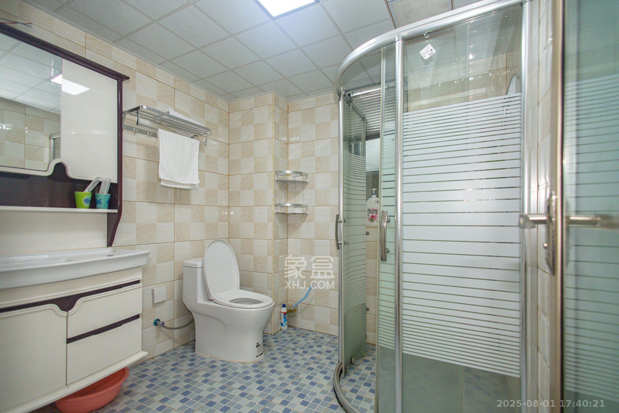 蓝山郡 3室2厅2卫 2400.0元/月 蓝山郡 3室2厅2卫 2400.0元/月室内图