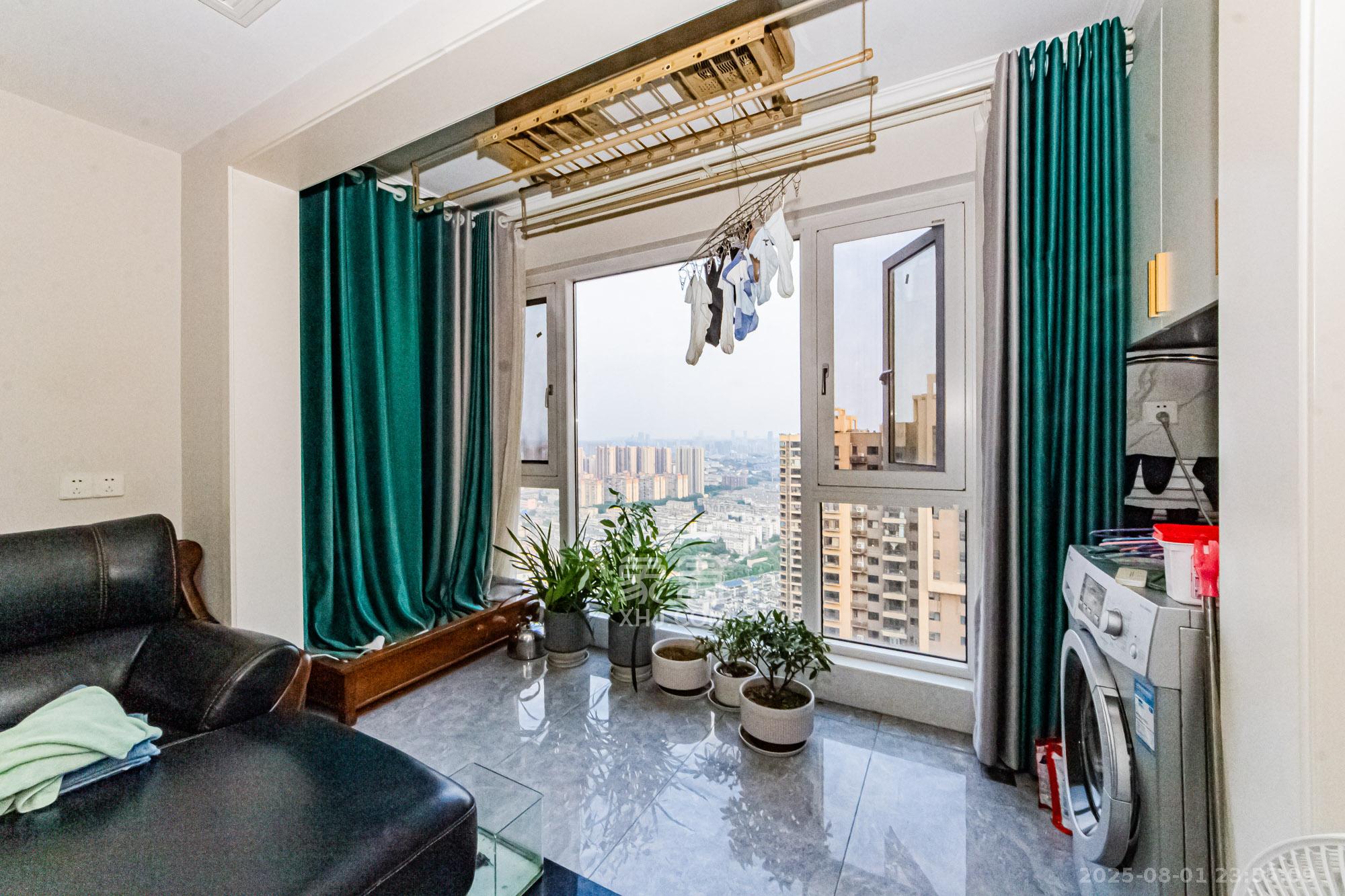 北辰三角洲C3区  3室2厅2卫    165.0万 北辰三角洲C3区  3室2厅2卫    165.0万阳台