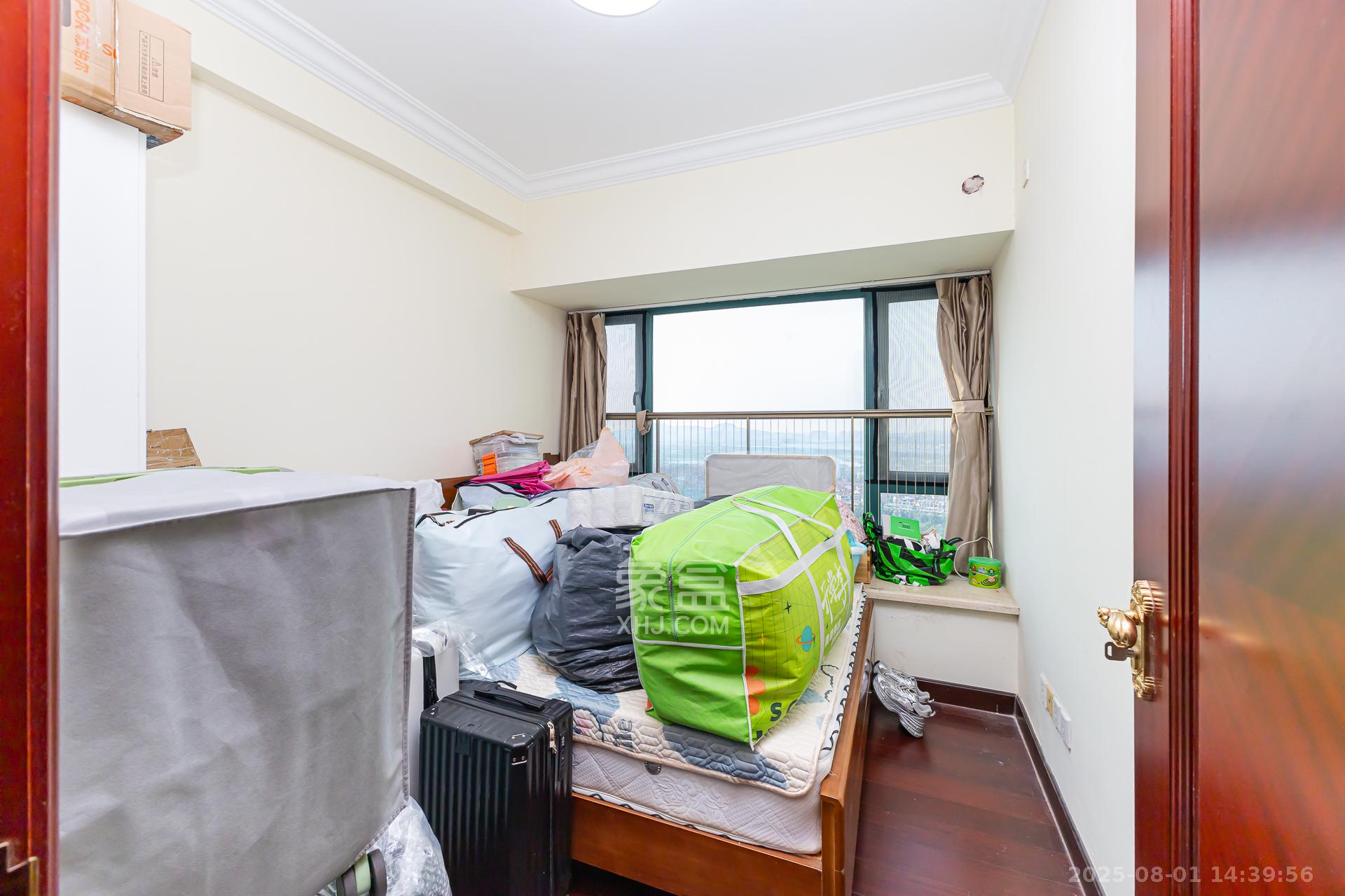 恒大名都 3室2厅1卫 56.0万 恒大名都 3室2厅1卫 56.0万卧室