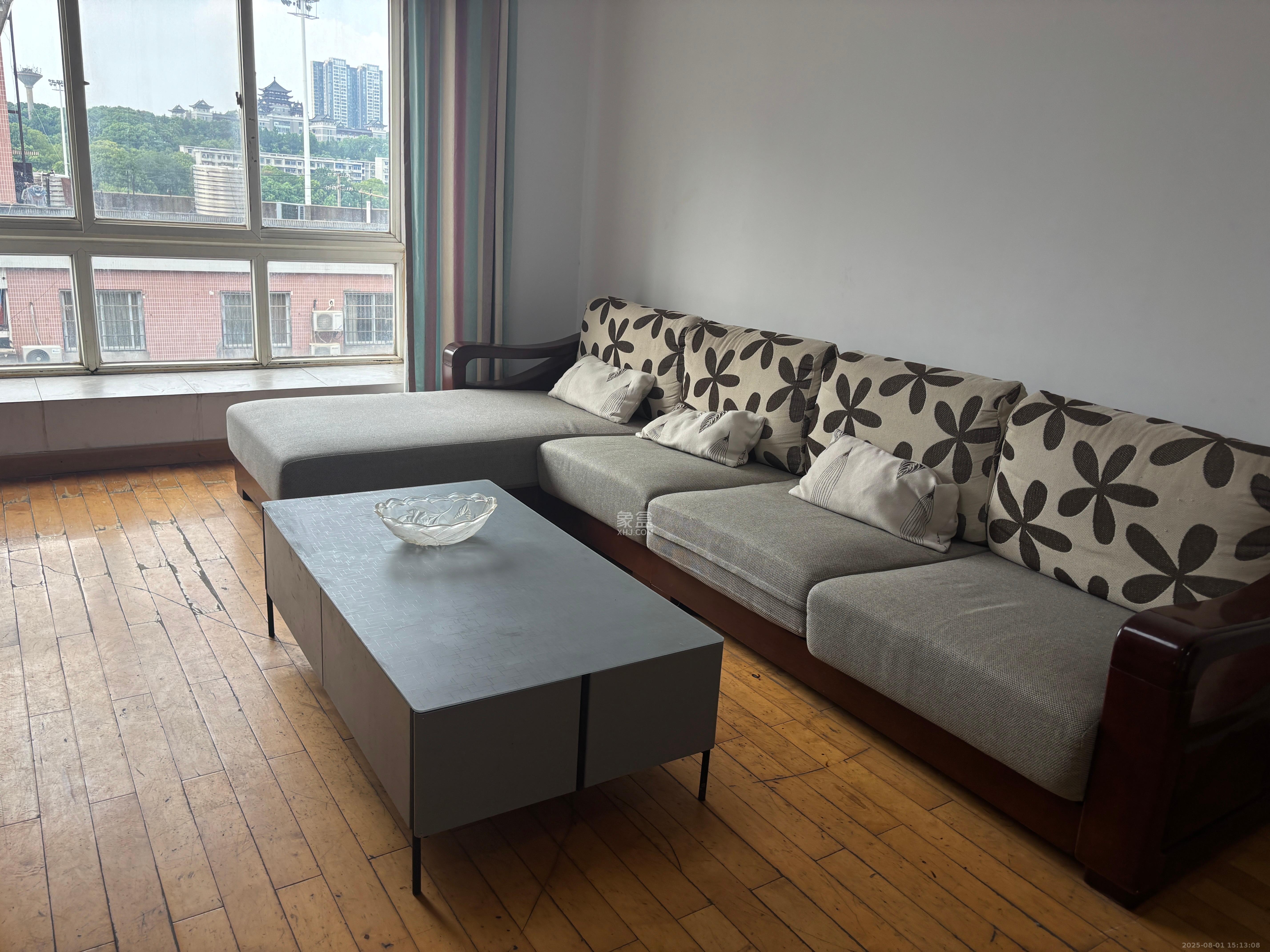 香樟路省委党校 3室2厅1卫 1600.0元/月 香樟路省委党校 3室2厅1卫 1600.0元/月室内图