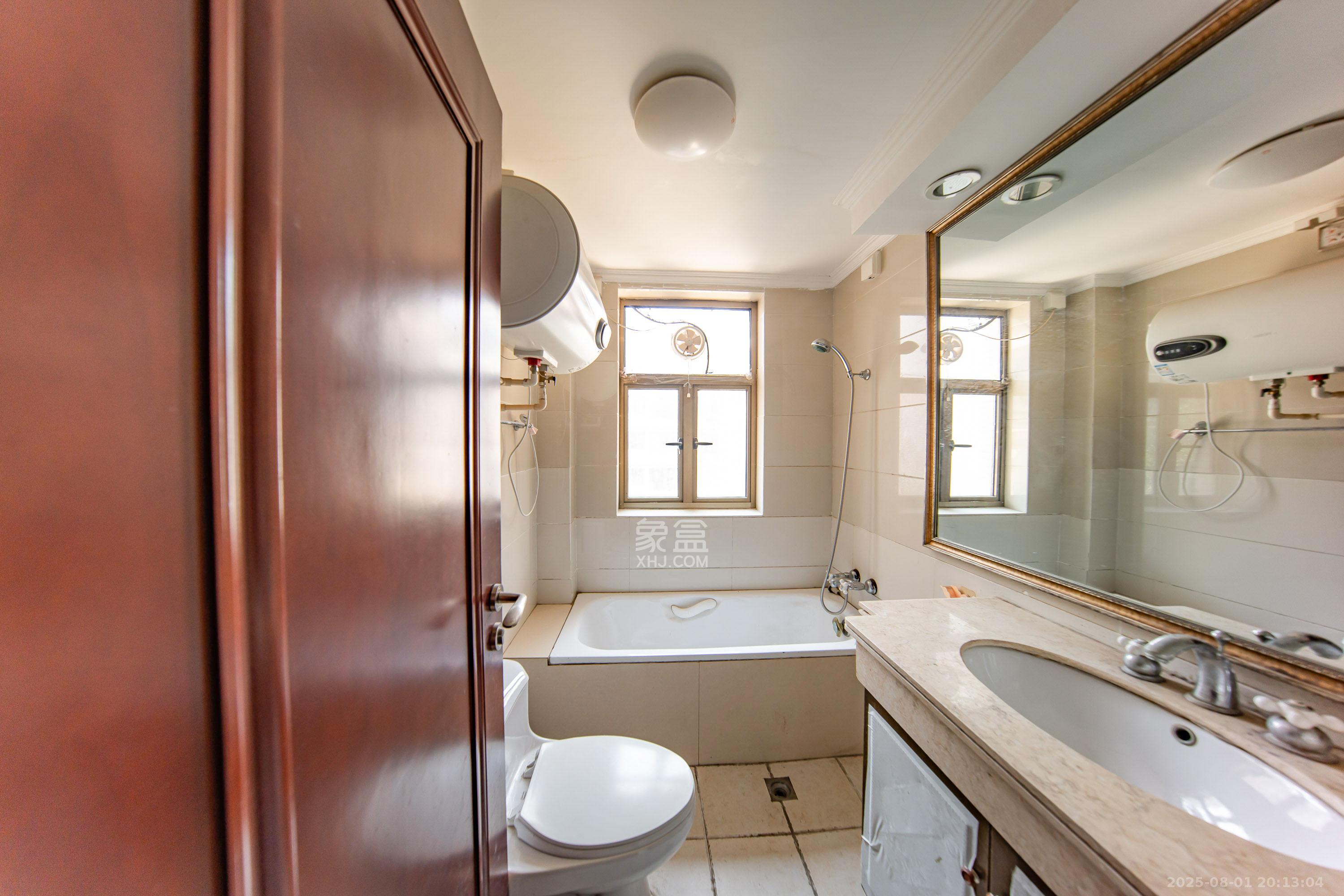 江山帝景雅典  3室2厅2卫    113.0万卫生间